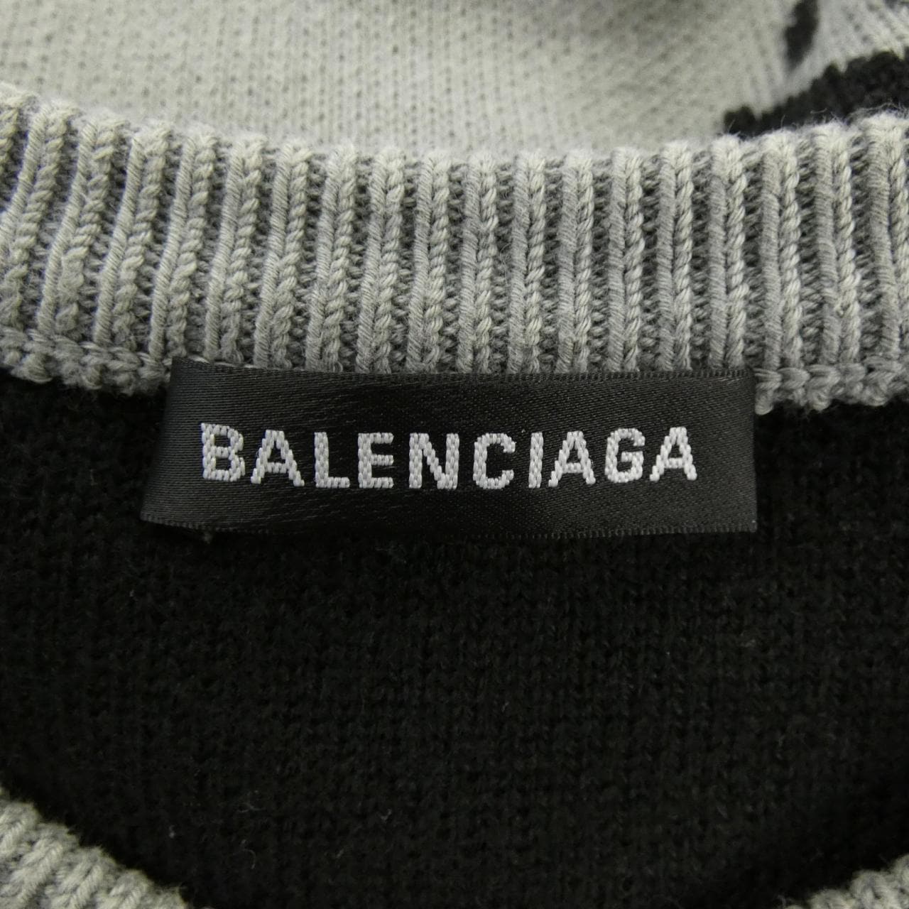 バレンシアガ BALENCIAGA 570753 T3153 ニット