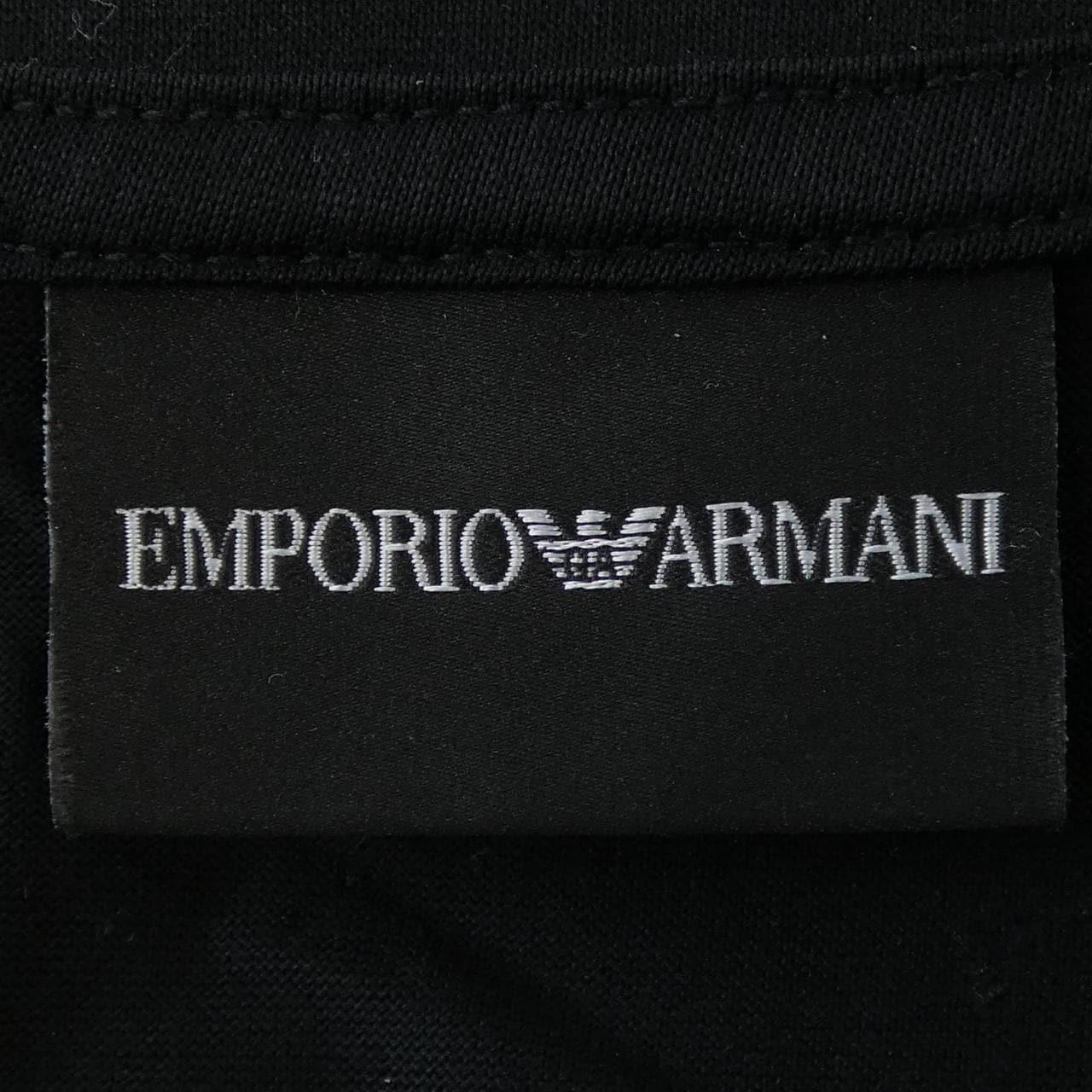 エンポリオアルマーニ EMPORIO ARMANI トップス