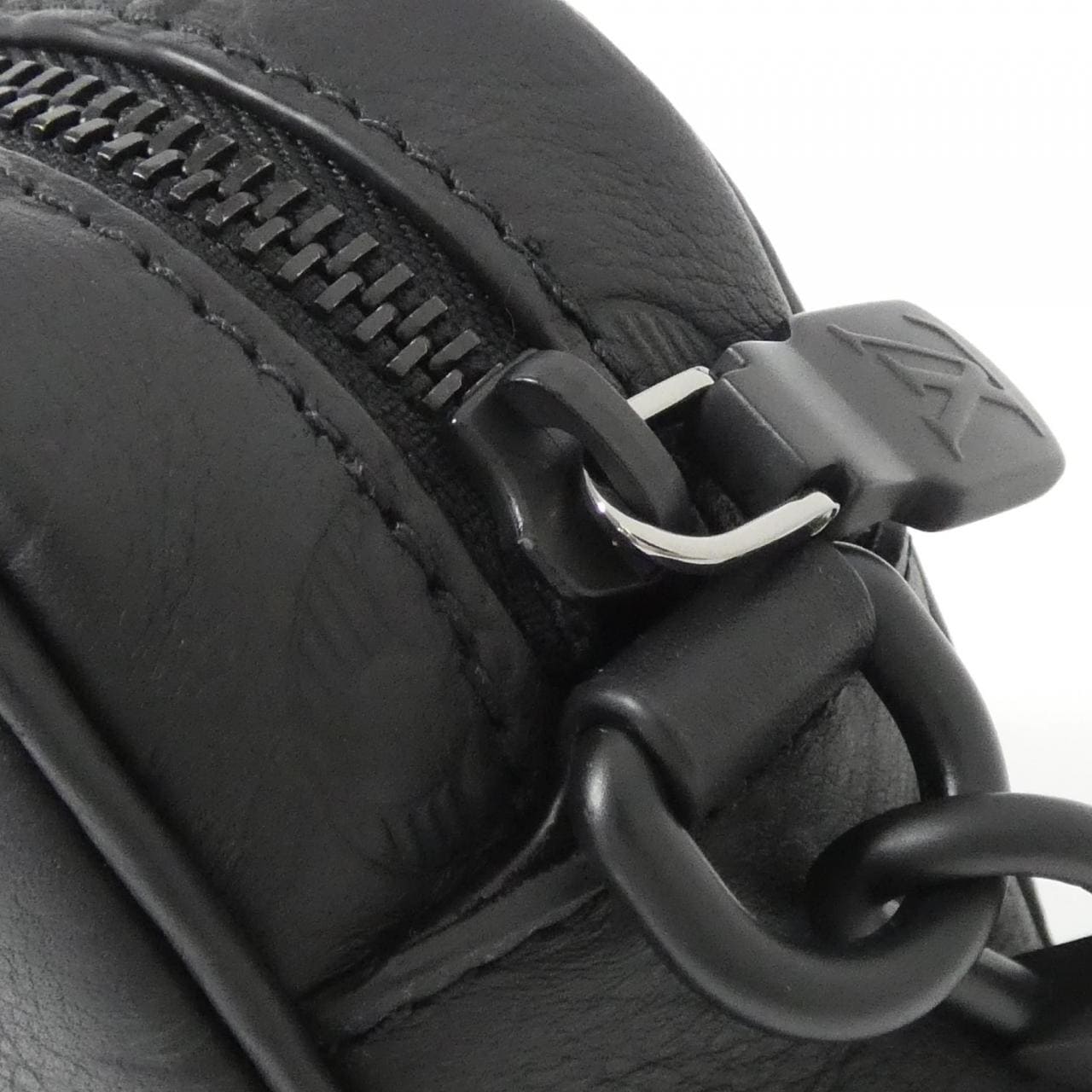 ルイヴィトン モノグラム シャドウ トロカデロ ウェアラブル ウォレット M26737 ショルダーバッグ