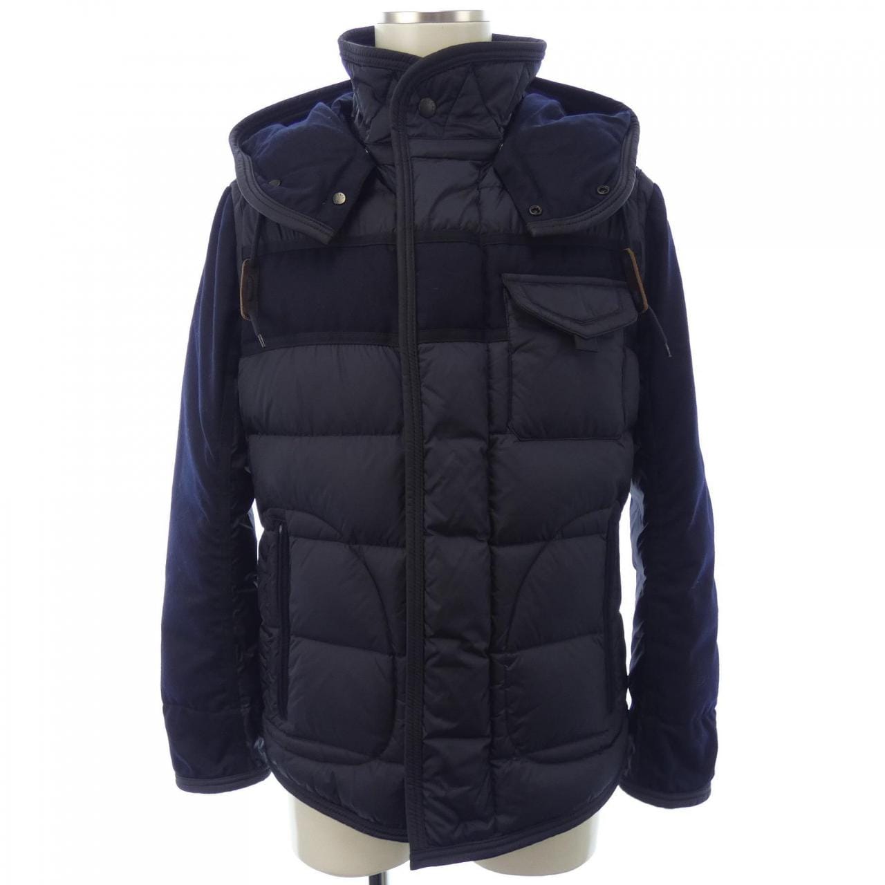 モンクレール MONCLER ダウンジャケット