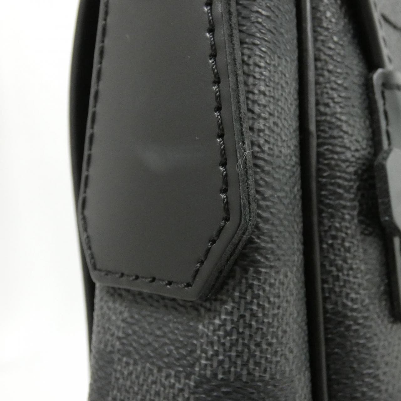 ルイヴィトン ダミエ グラフィット ダニエル GM N58033 ショルダーバッグ