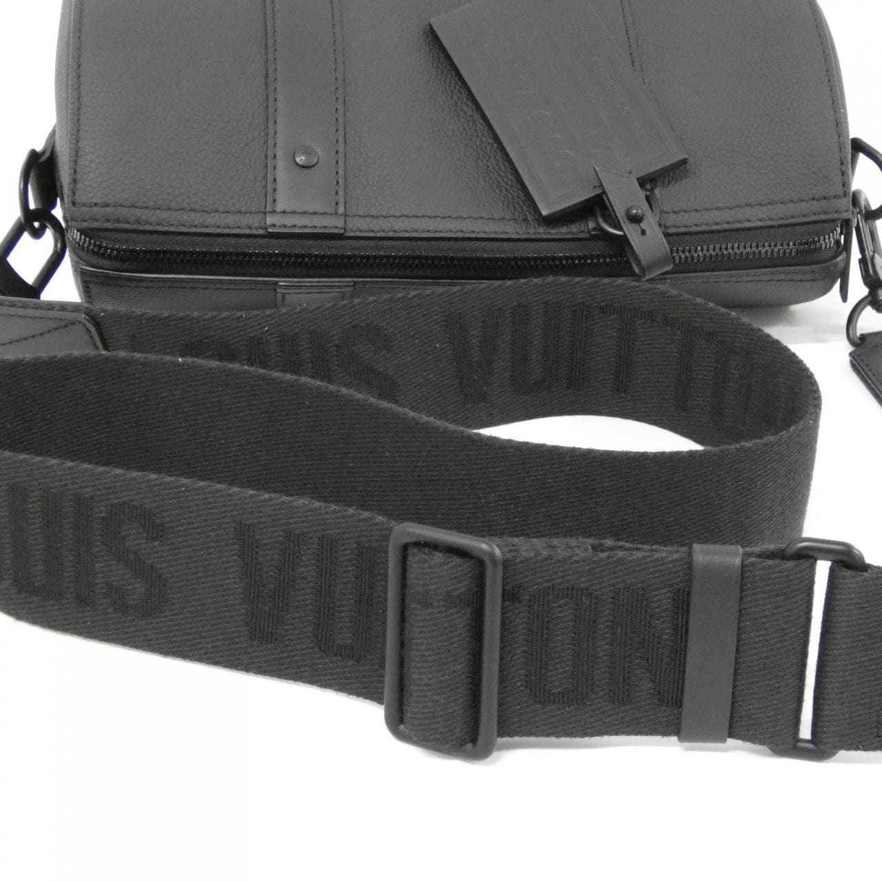 ルイヴィトン LVアエログラム シティ キーポル M59255 ショルダーバッグ