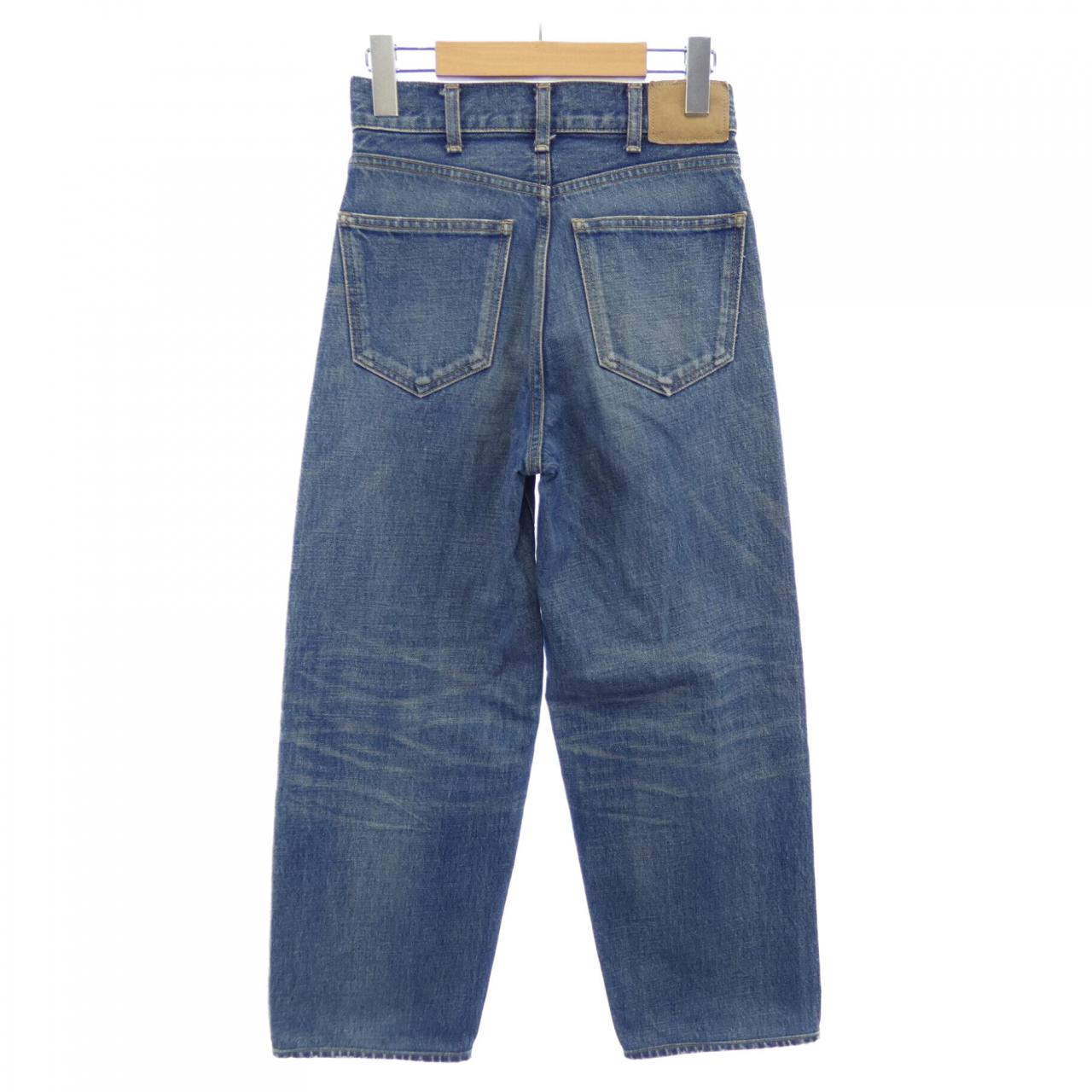 セリーヌ CELINE キティジーンズ KITTY JEANS 2N778365M ジーンズ