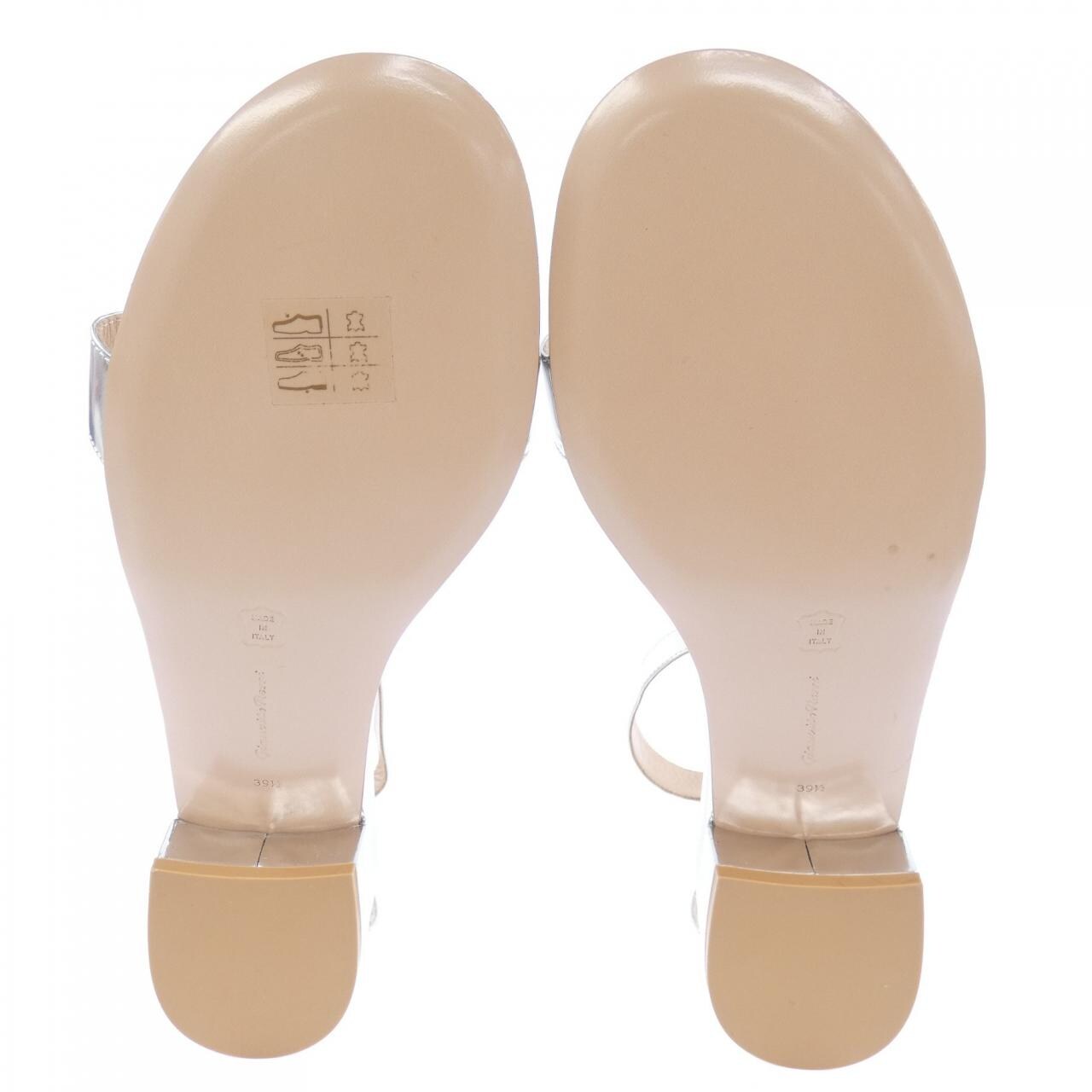 ジャンヴィトロッシ GIANVITO ROSSI サンダル