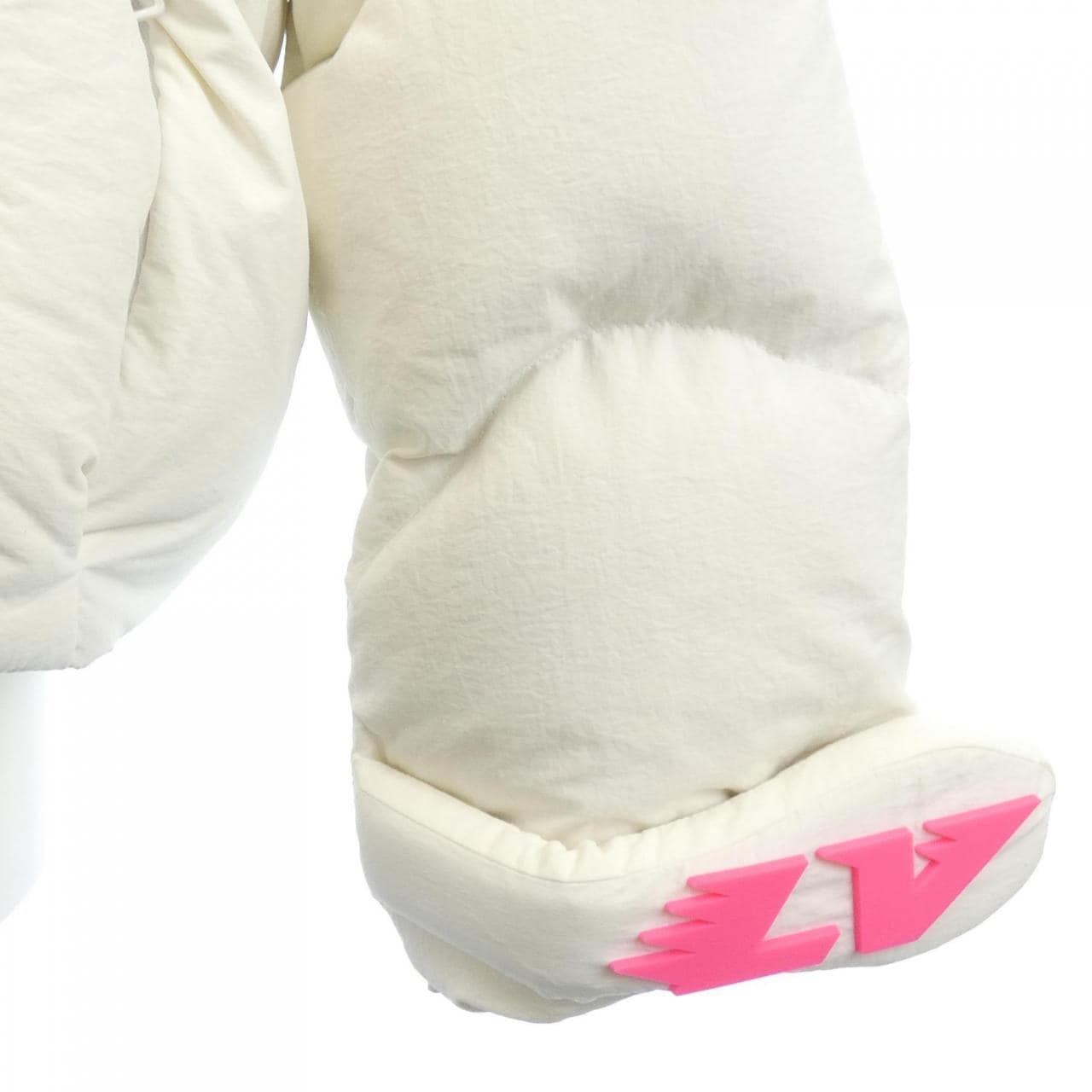 ルイヴィトン LOUIS VUITTON クロップドレイブパファー HMB91EL20 ダウンジャケット