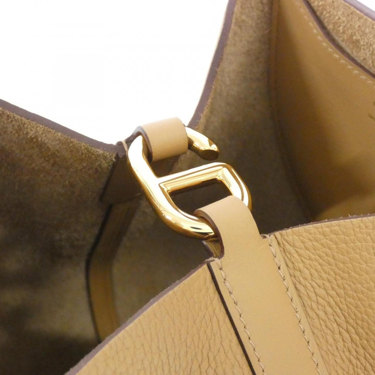 エルメス イン ザ ループ 18cm 084274CC バッグ