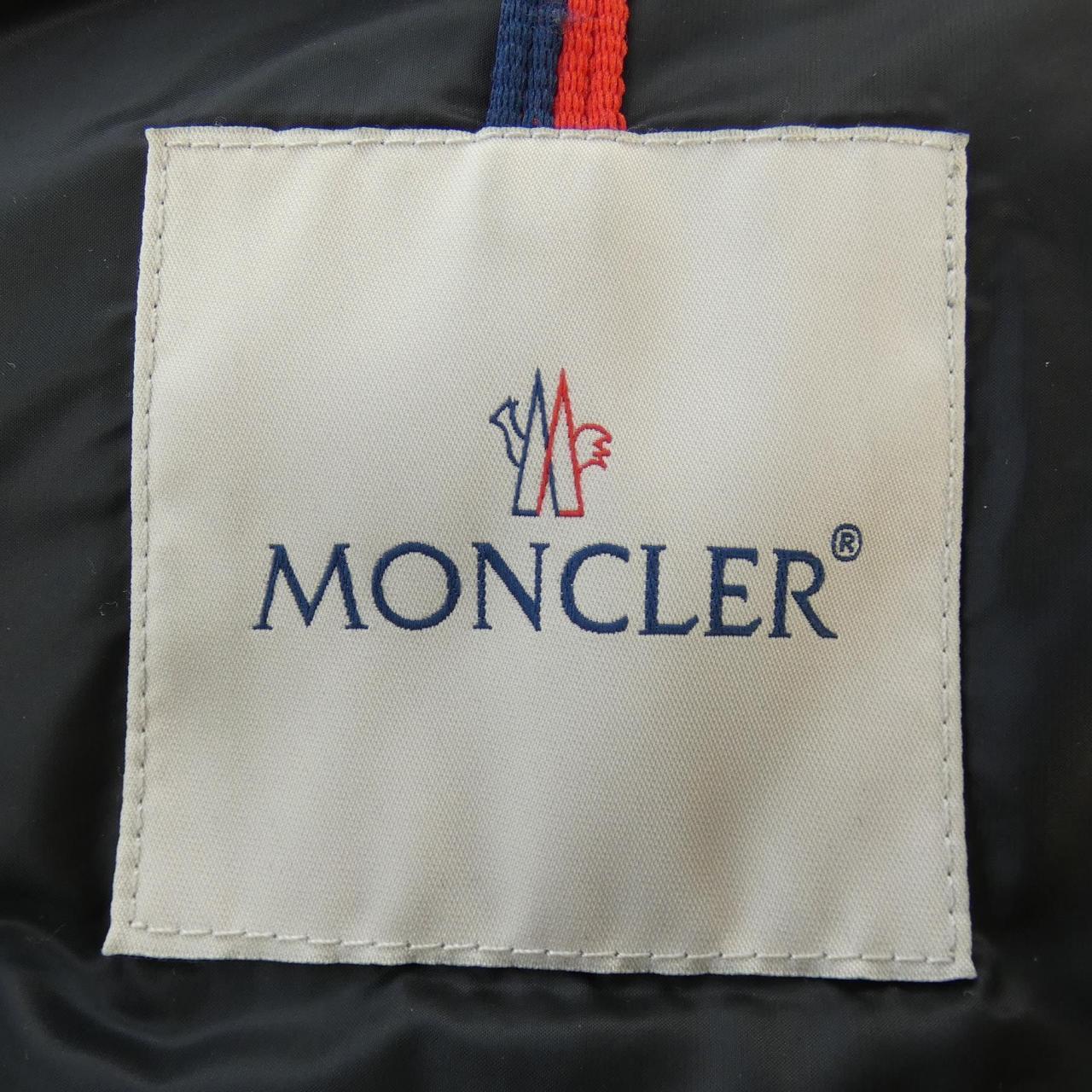 モンクレール MONCLER ダウンジャケット