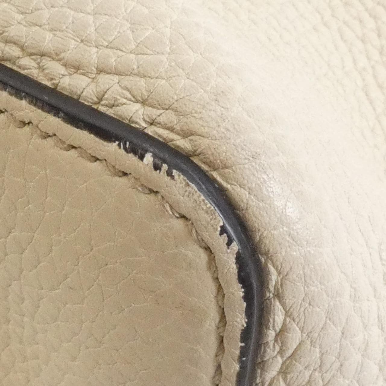 グッチ 408825 A7M0G ショルダーバッグ