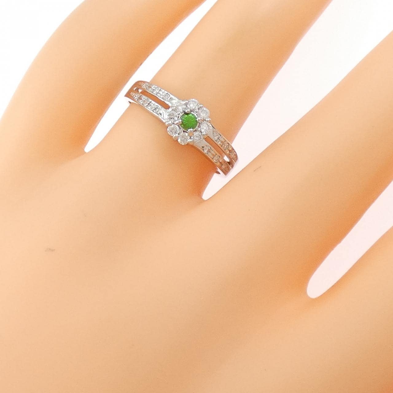 PT900 デマントイドガーネット リング 0.07CT