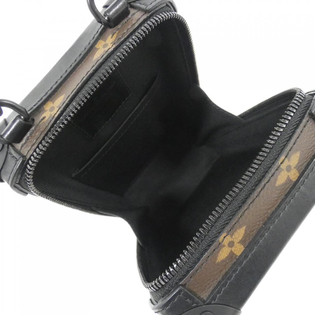 ルイヴィトン モノグラム タフタージュ ヴァーティカル ソフトトランク M45044 ショルダーバッグ