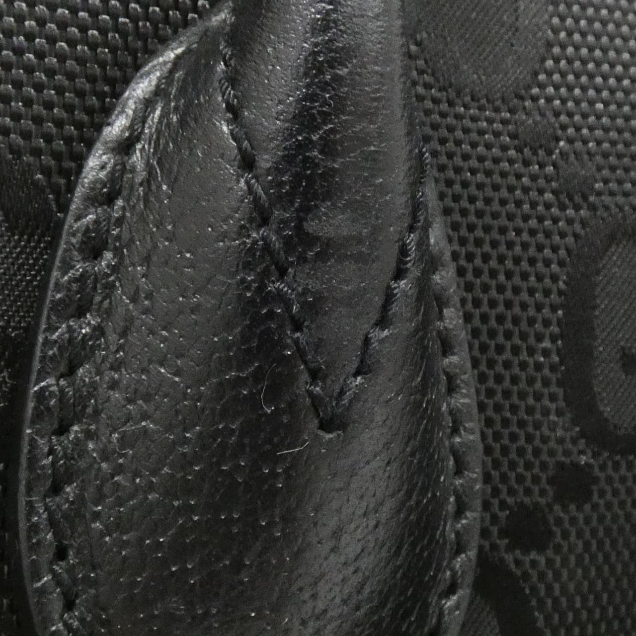グッチ GUCCI OF THE GRID 630355 H9HAN バッグ