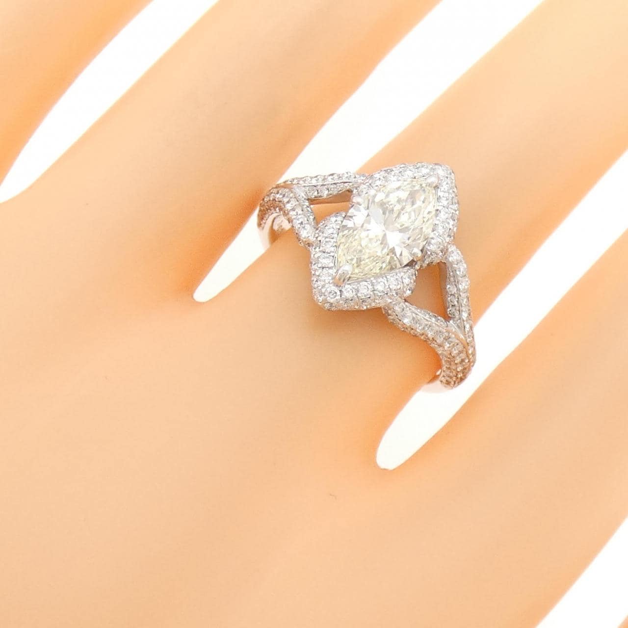 K18WG ダイヤモンド リング 1.363CT