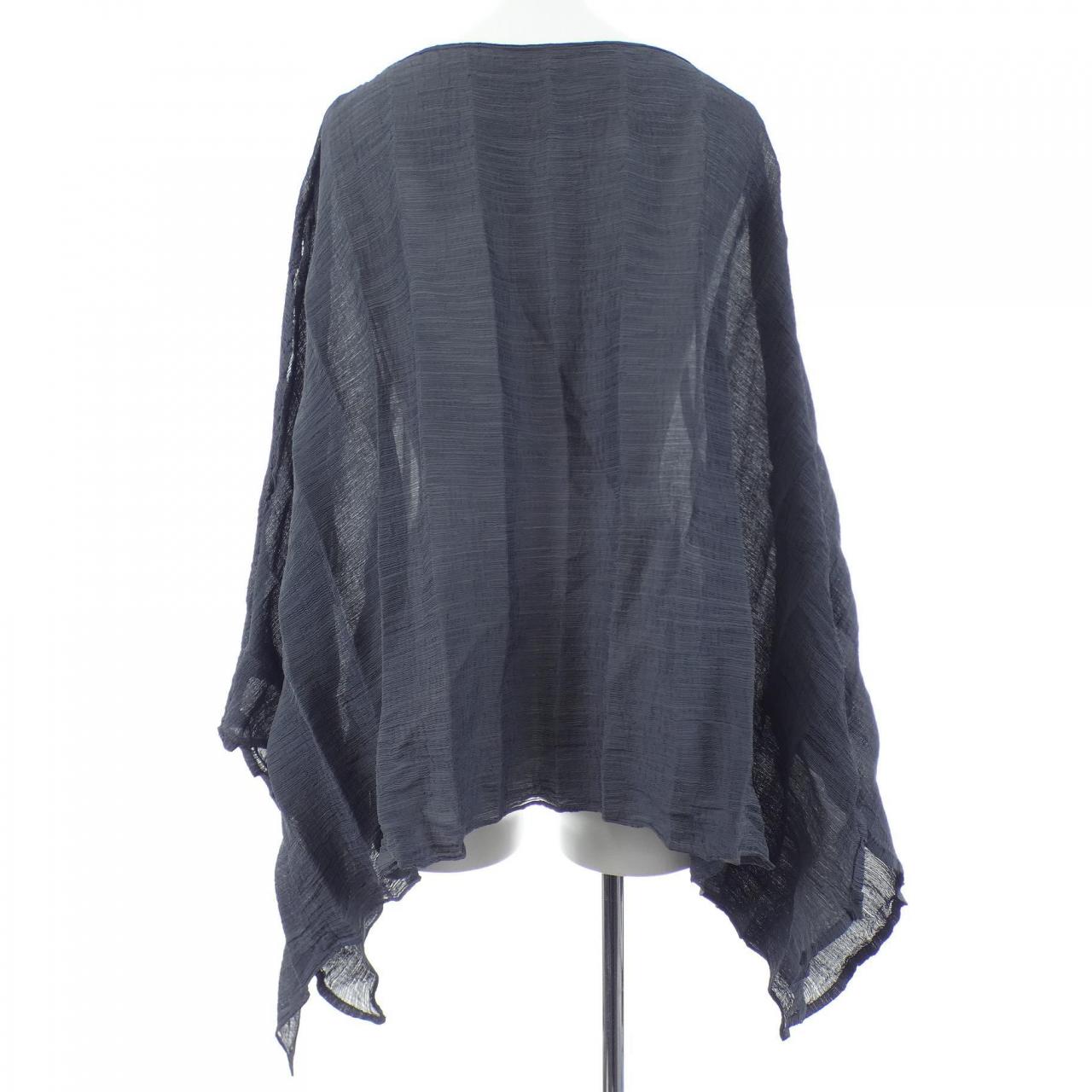 me ISSEY MIYAKE MI81FK231 Tops