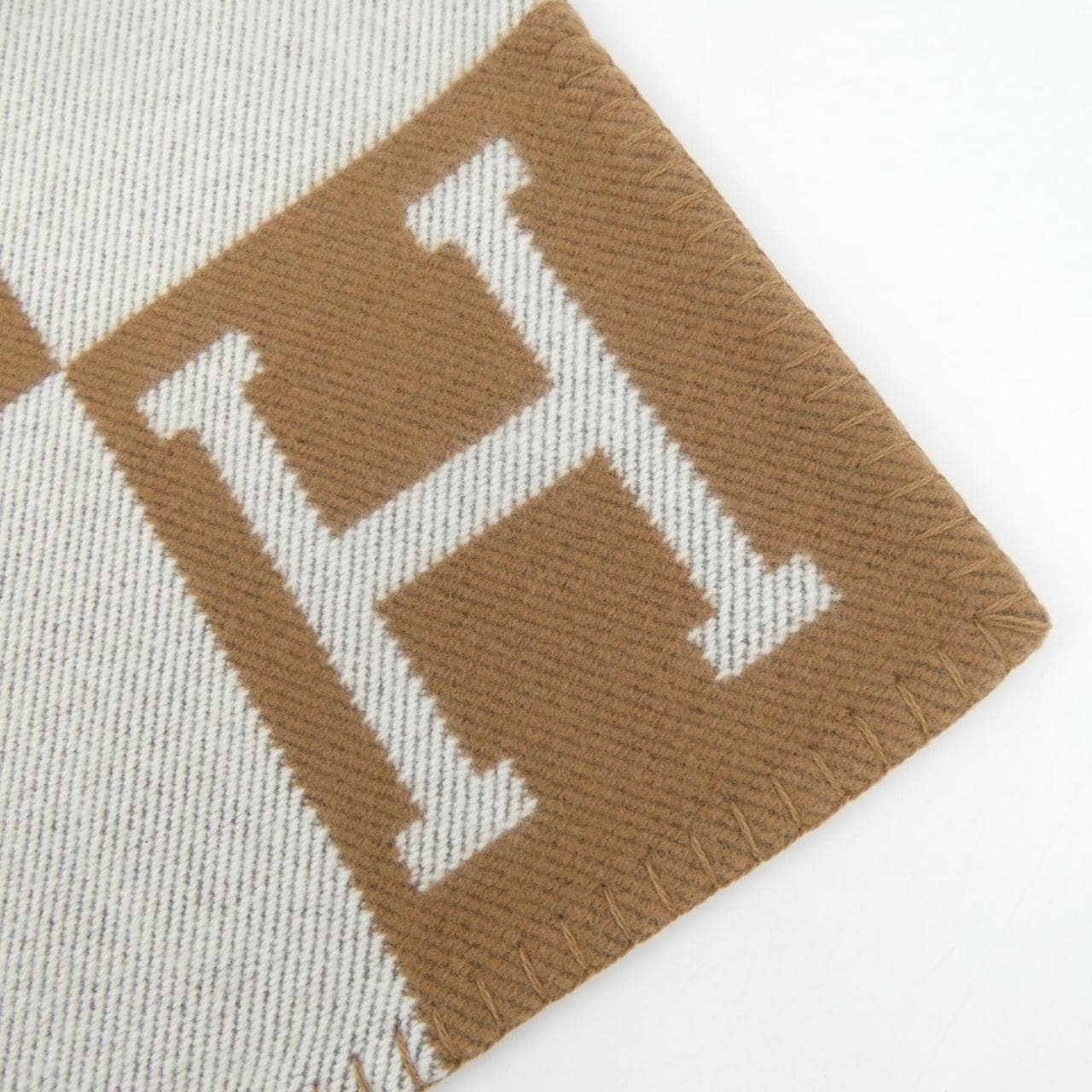 エルメス HERMES アヴァロン H102668M ブランケット