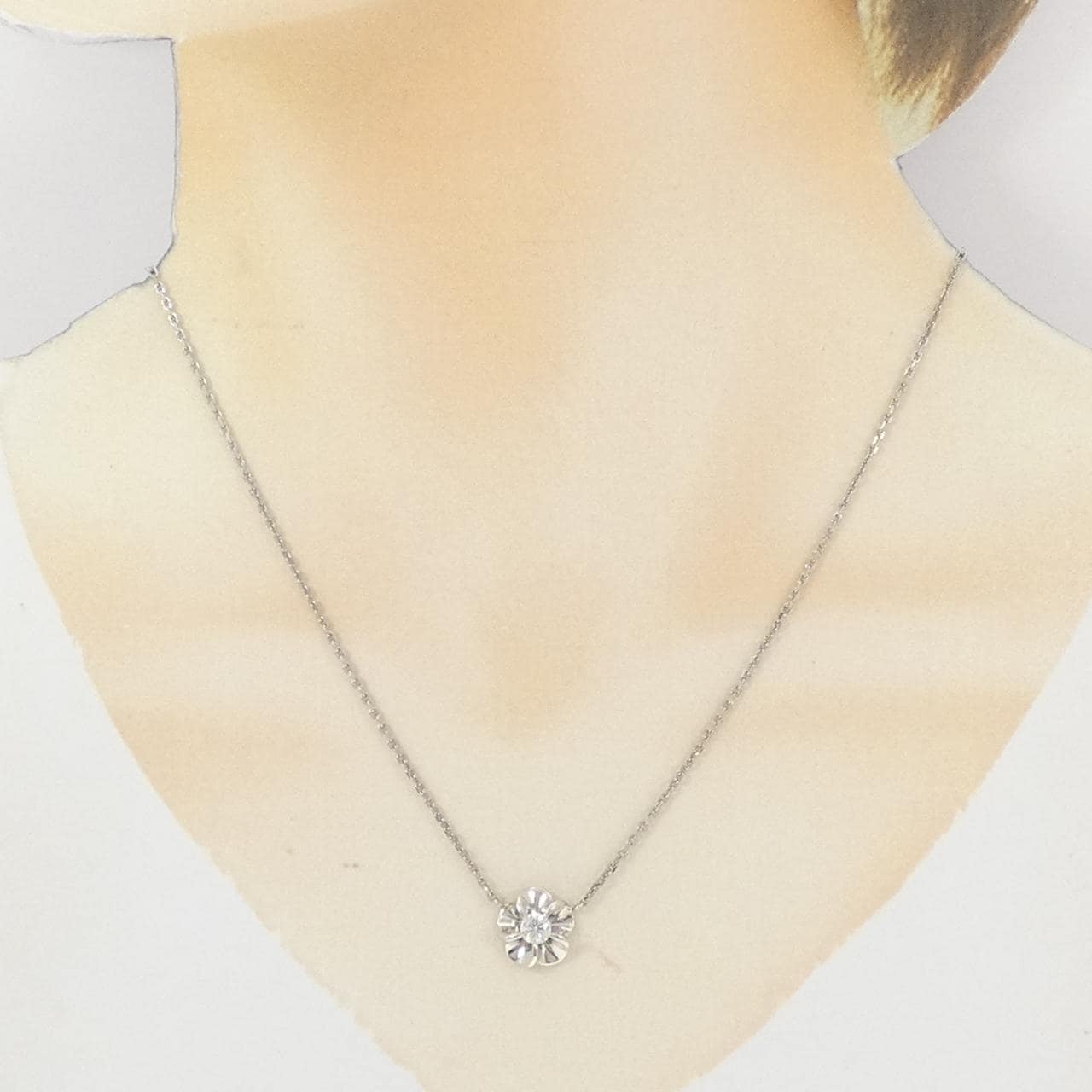 PT/PT850 フラワー ダイヤモンド ネックレス 0.29CT