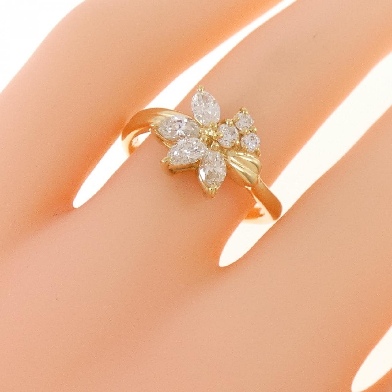 K18YG フラワー ダイヤモンド リング 0.72CT