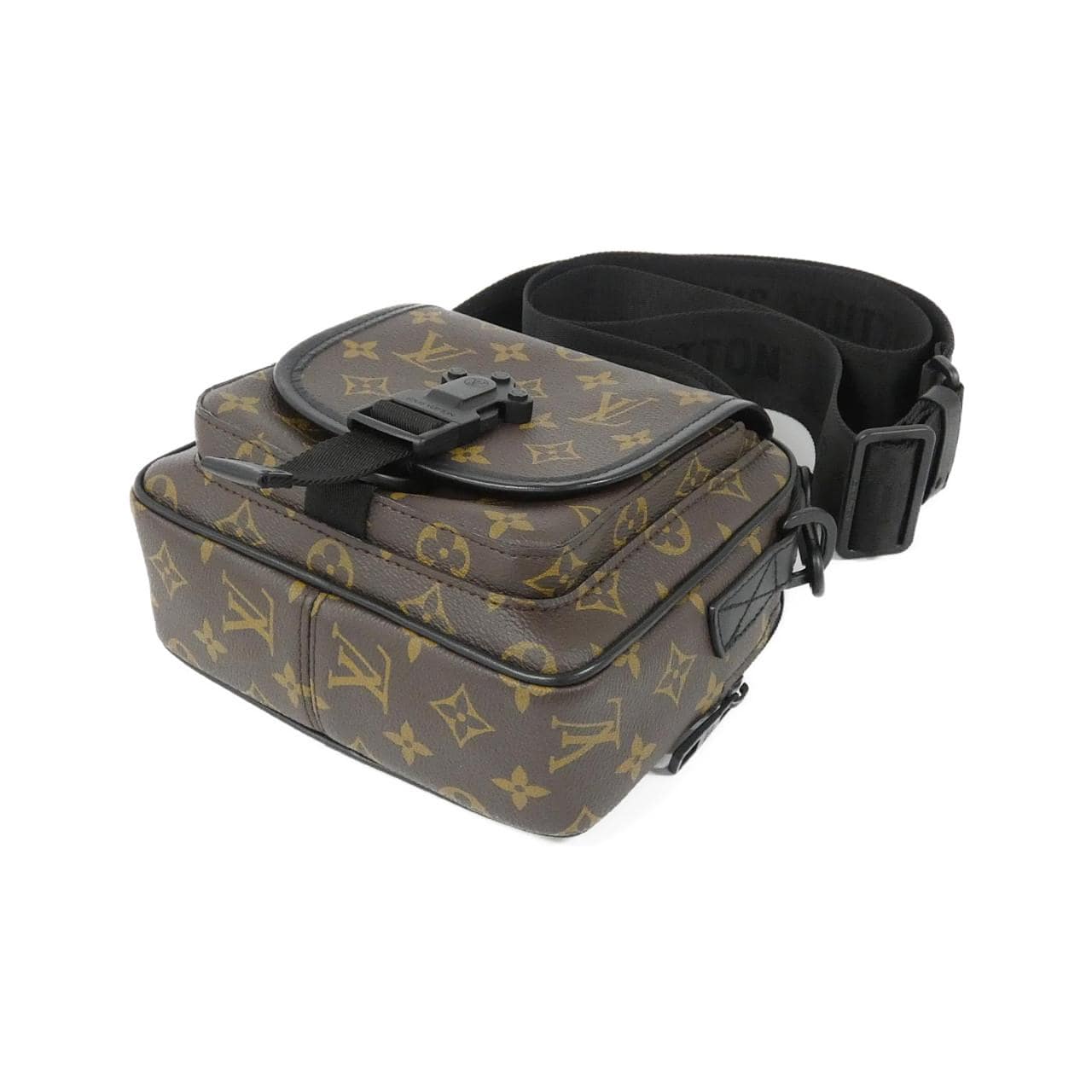 ルイヴィトン モノグラム マカサー クエスト メッセンジャー M46973 ショルダーバッグ