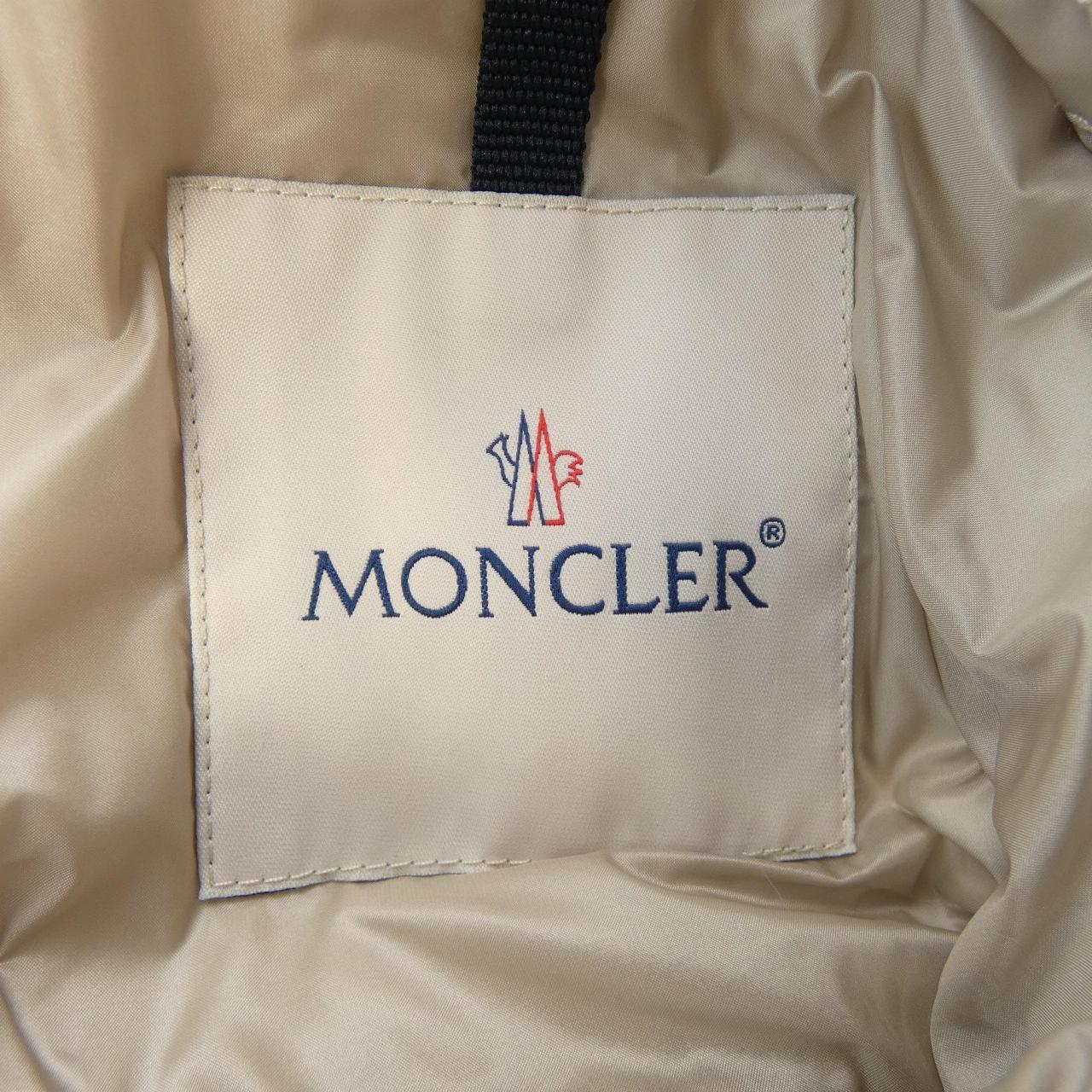 モンクレール MONCLER ダウンジャケット