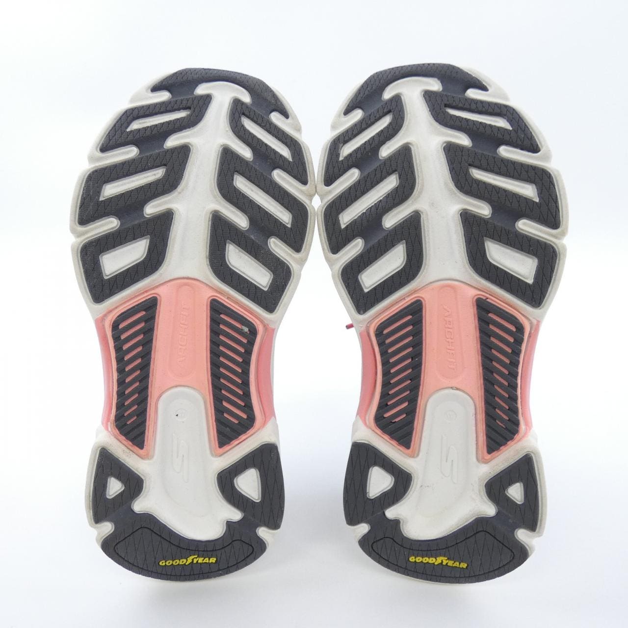 SKECHERS スニーカー