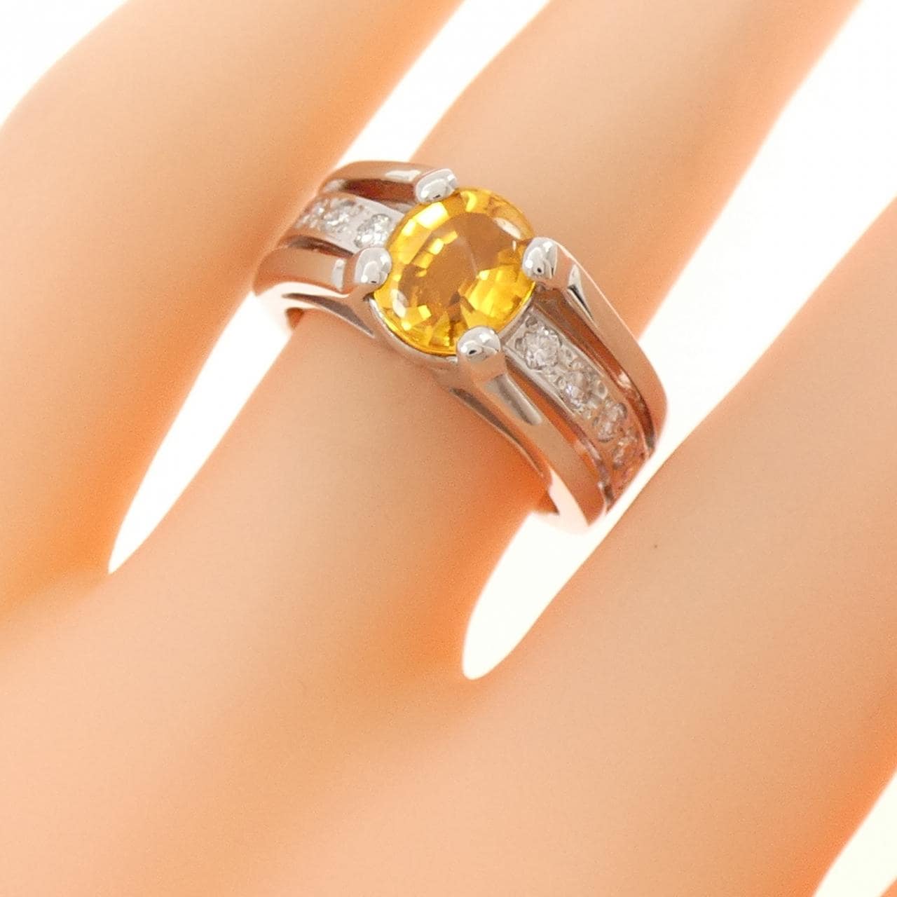 PT900 サファイヤ リング 1.55CT