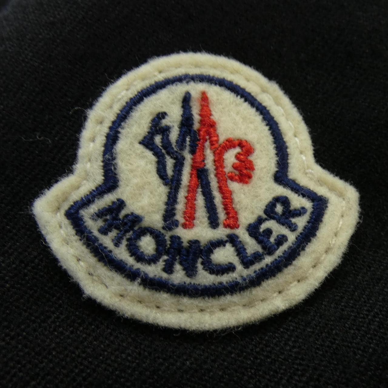 モンクレール MONCLER ダウンジャケット