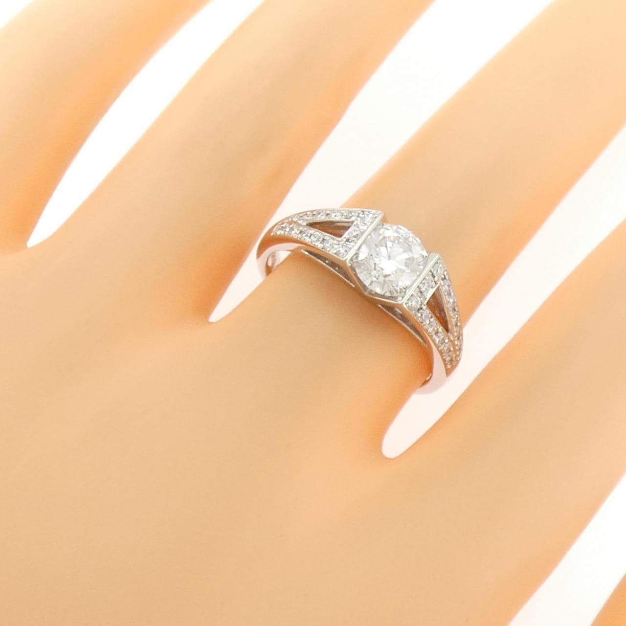 PT900 ダイヤモンド リング 1.057CT