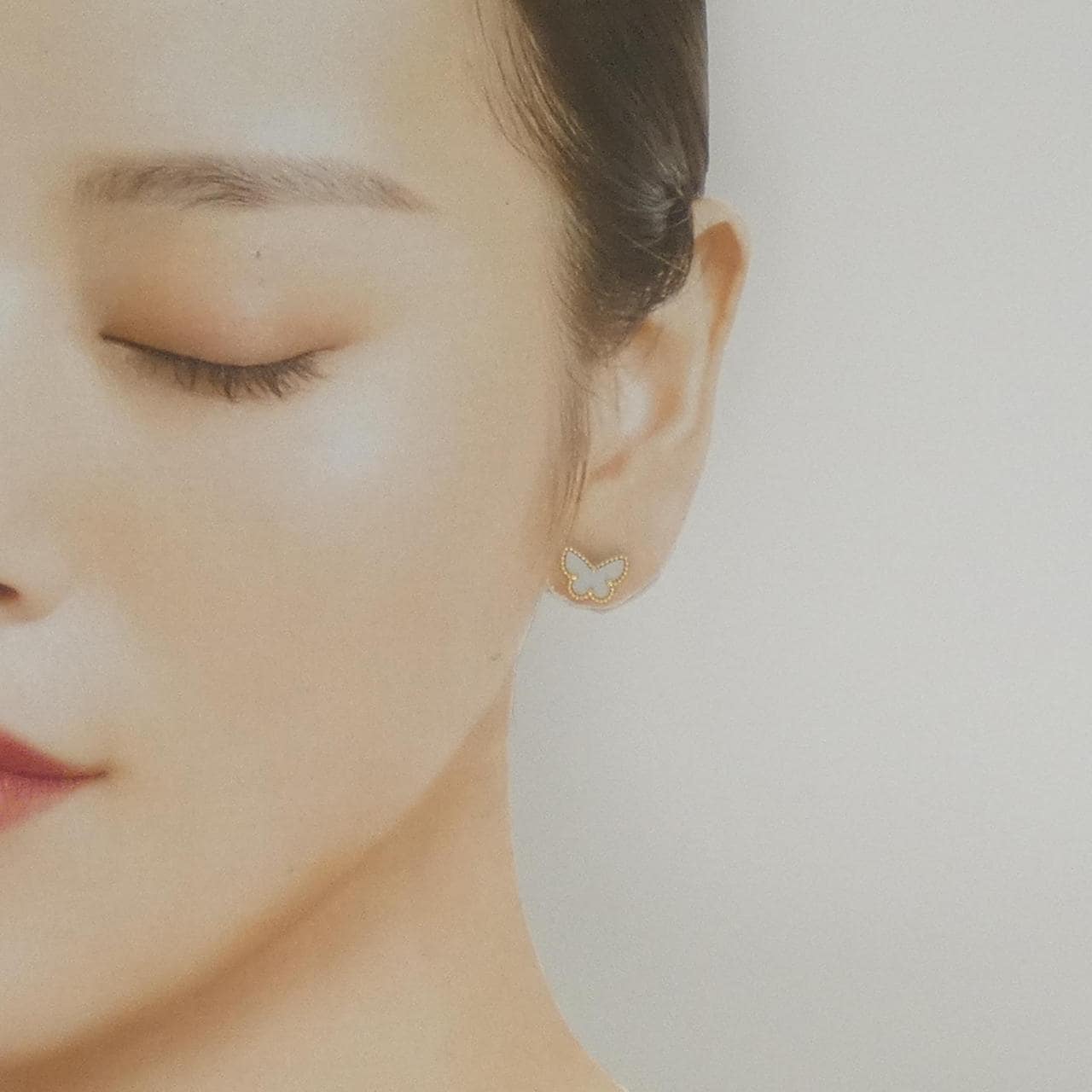 ヴァンクリーフ&アーペル スウィートアルハンブラ パピヨン ピアス