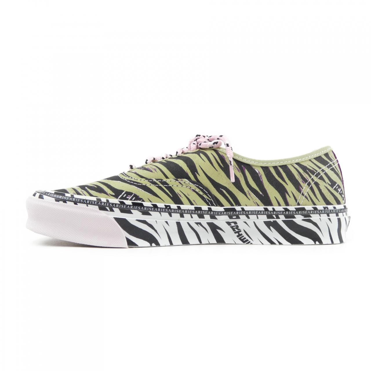 バンズ VANS スニーカー