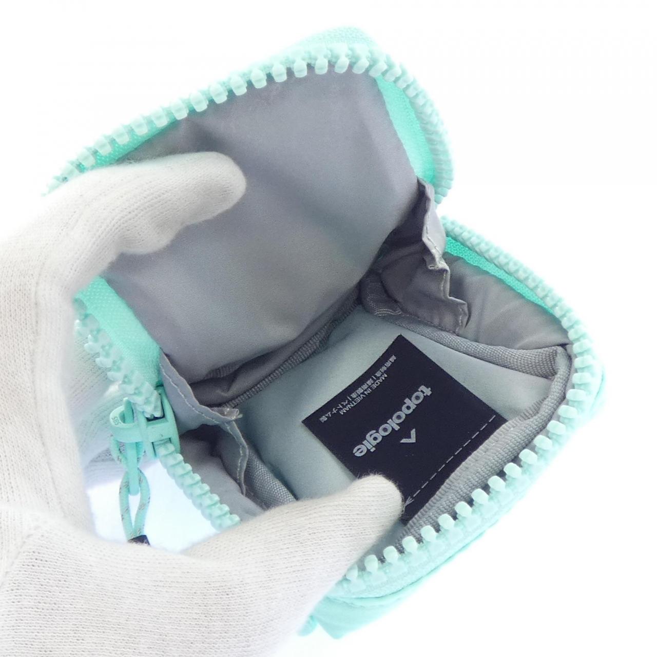 TOPOLOGIE POUCH