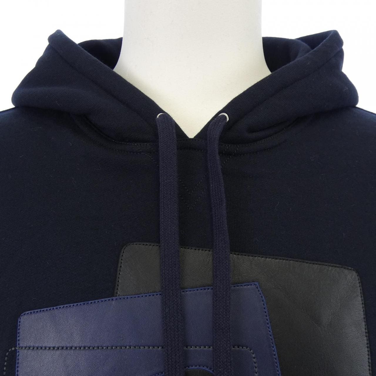 エルメス HERMES フーデッドパーカレザーパッチ　ETRIERS DECALES 367800HA パーカー