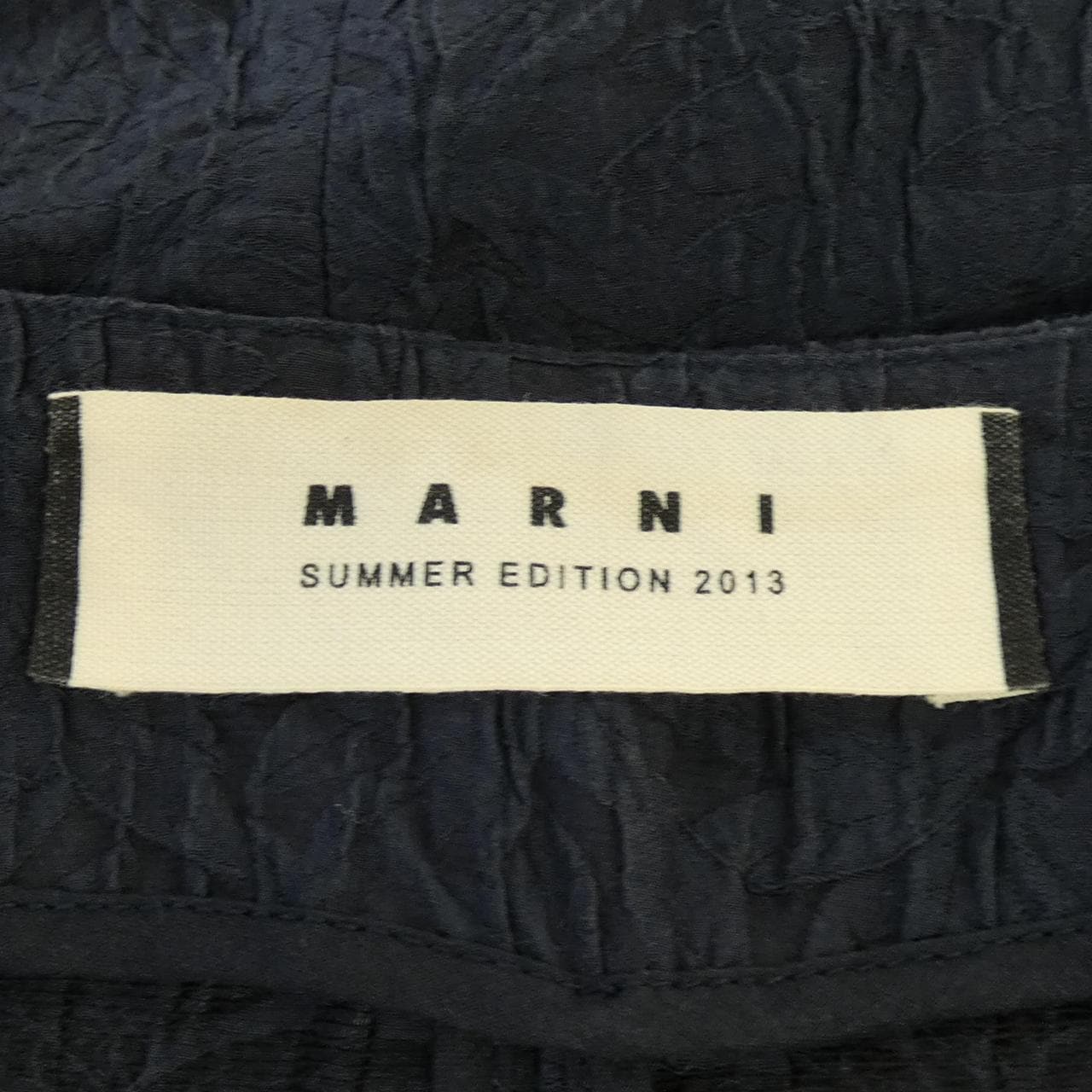 マルニ MARNI ノーカラージャケット