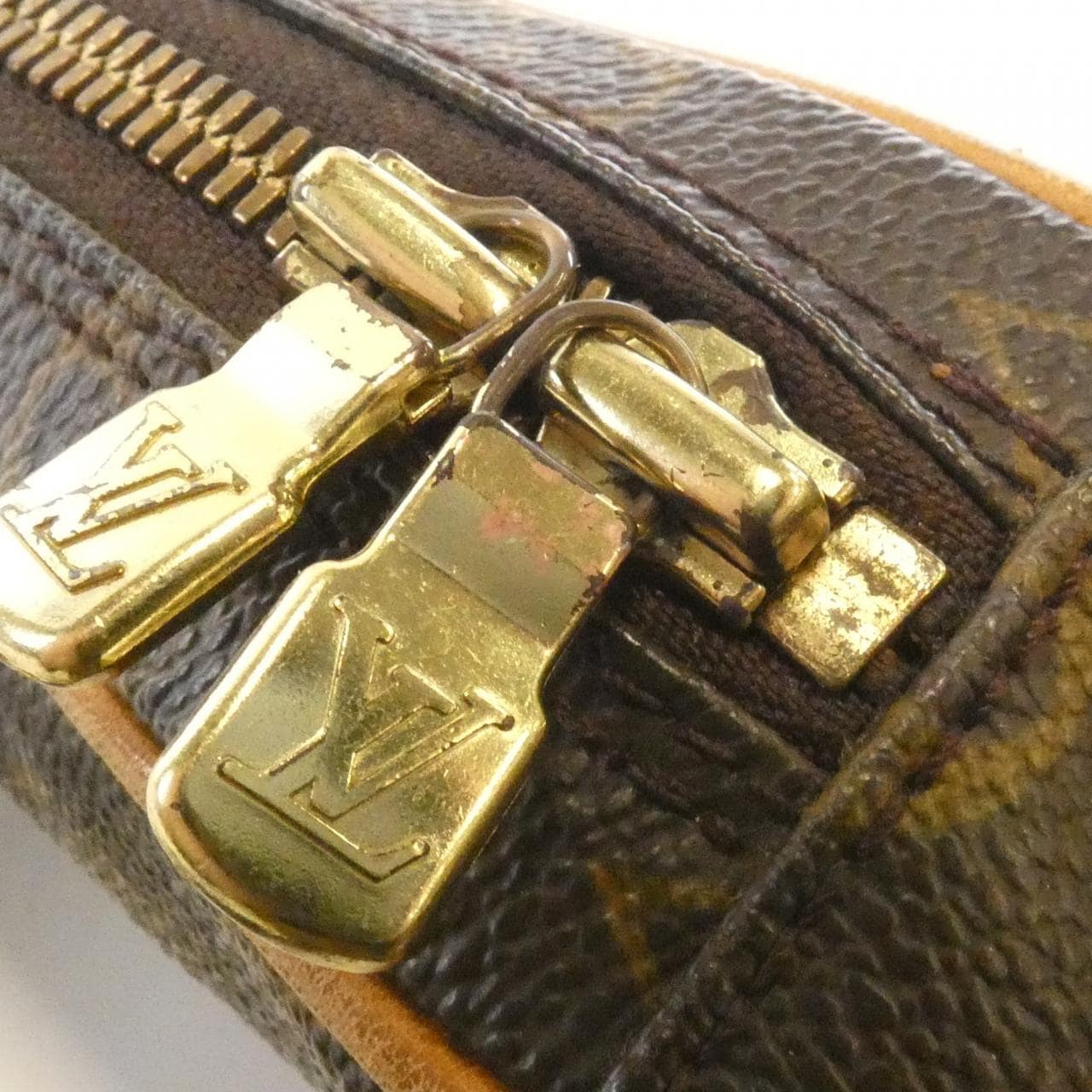 ルイヴィトン モノグラム ポシェット ガンジュ M51870 ショルダーバッグ