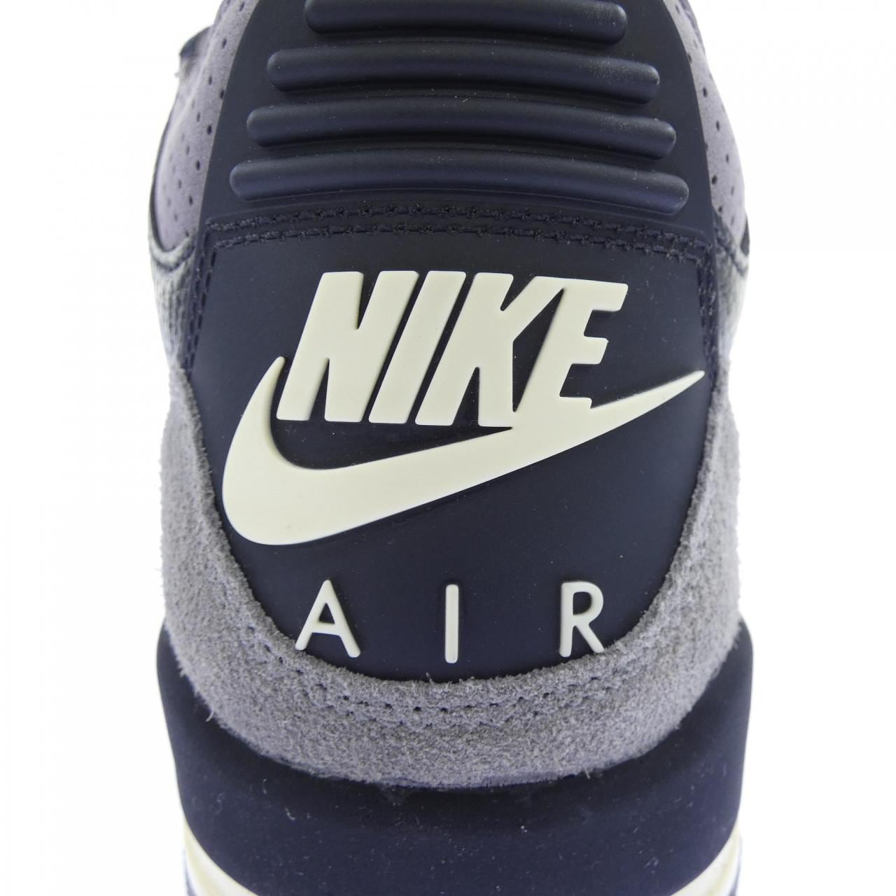 ナイキ ジョーダン NIKE JORDAN FZ4811-001 スニーカー