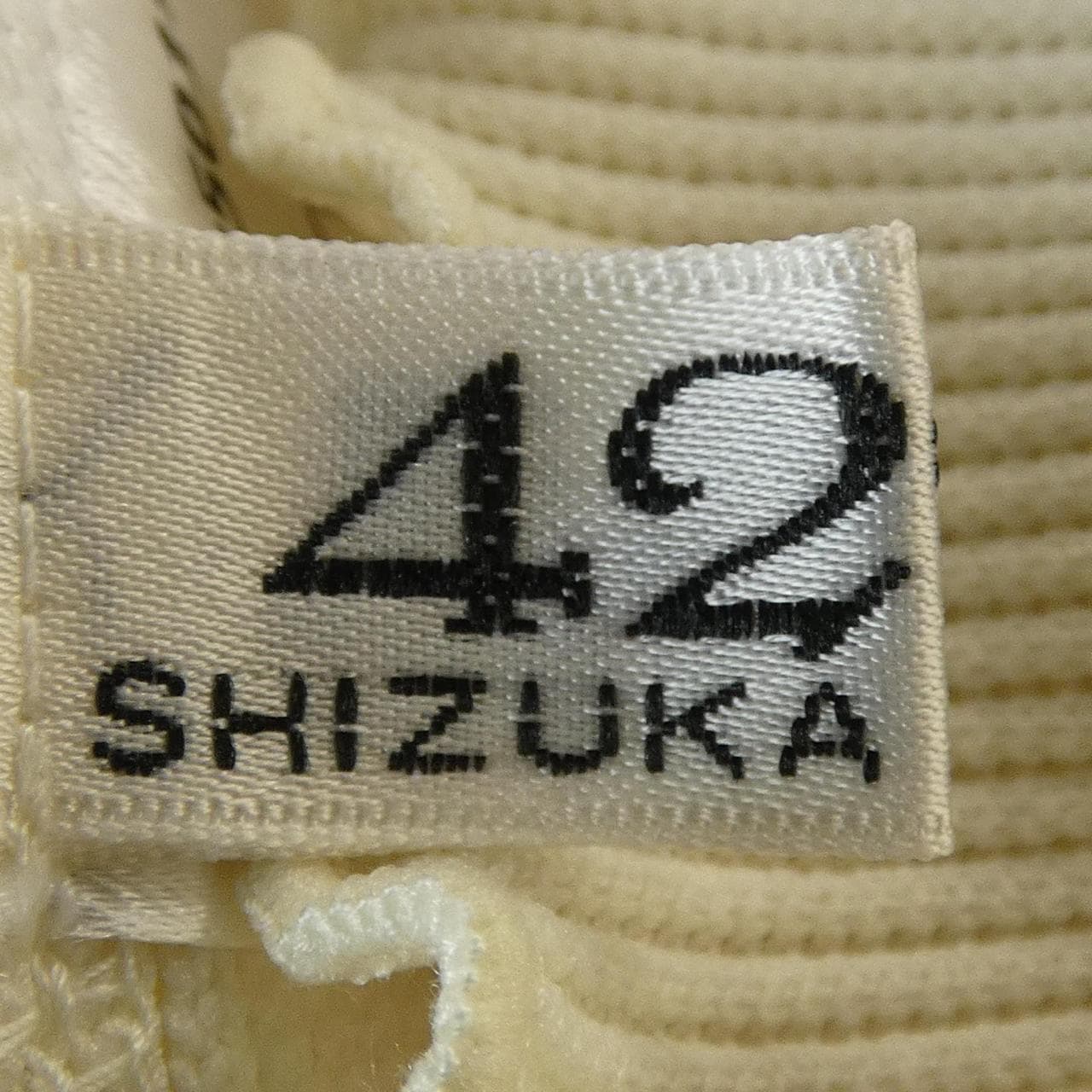 シズカコムロ SHIZUKA KOMURO ワンピース
