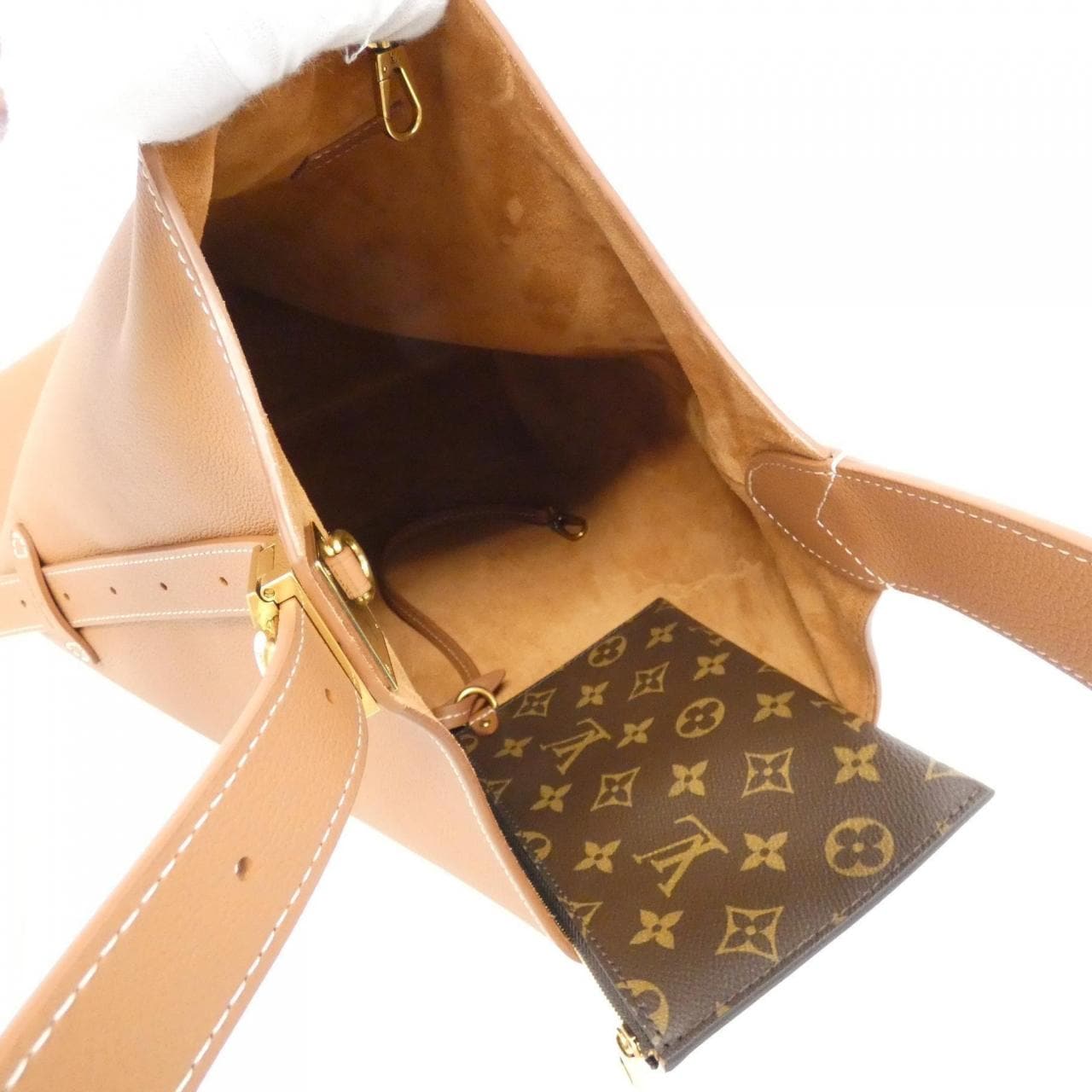 LOUIS VUITTON Low Key Hobo MM M24974 单肩包