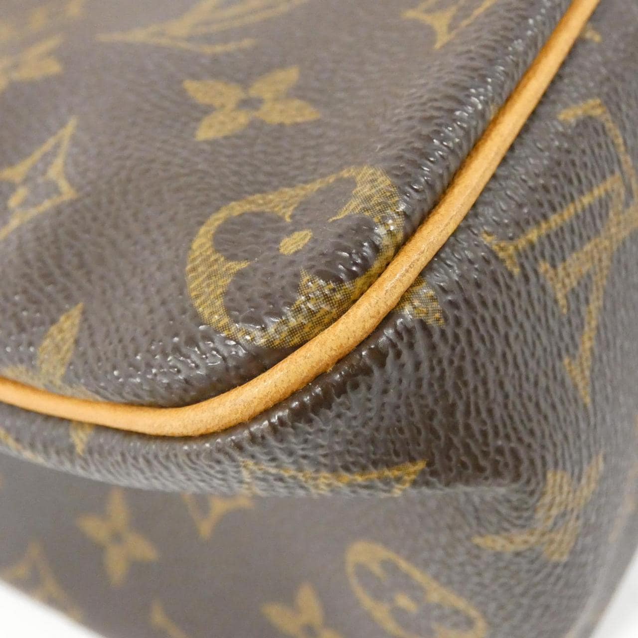 LOUIS VUITTON Monogram City MM M51182 单肩包