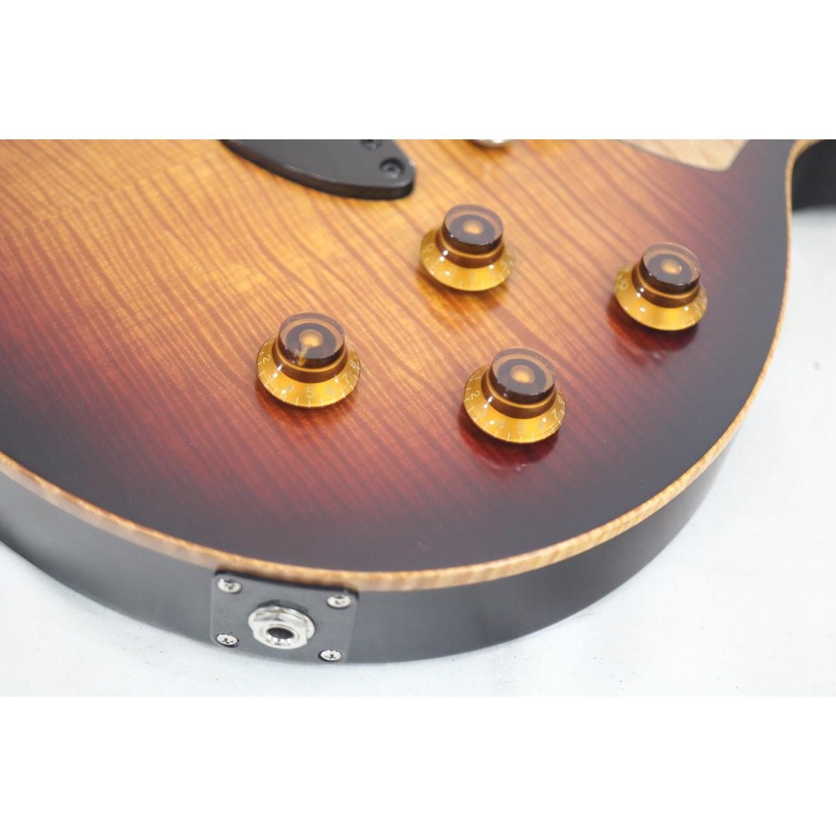 ＢＩＺＥＮ　ＷＯＲＫＳ　ＧＲＡＩＮ　ＣＵＲＬＹ　ＭＡＰＬＥ　ＴＯＰ