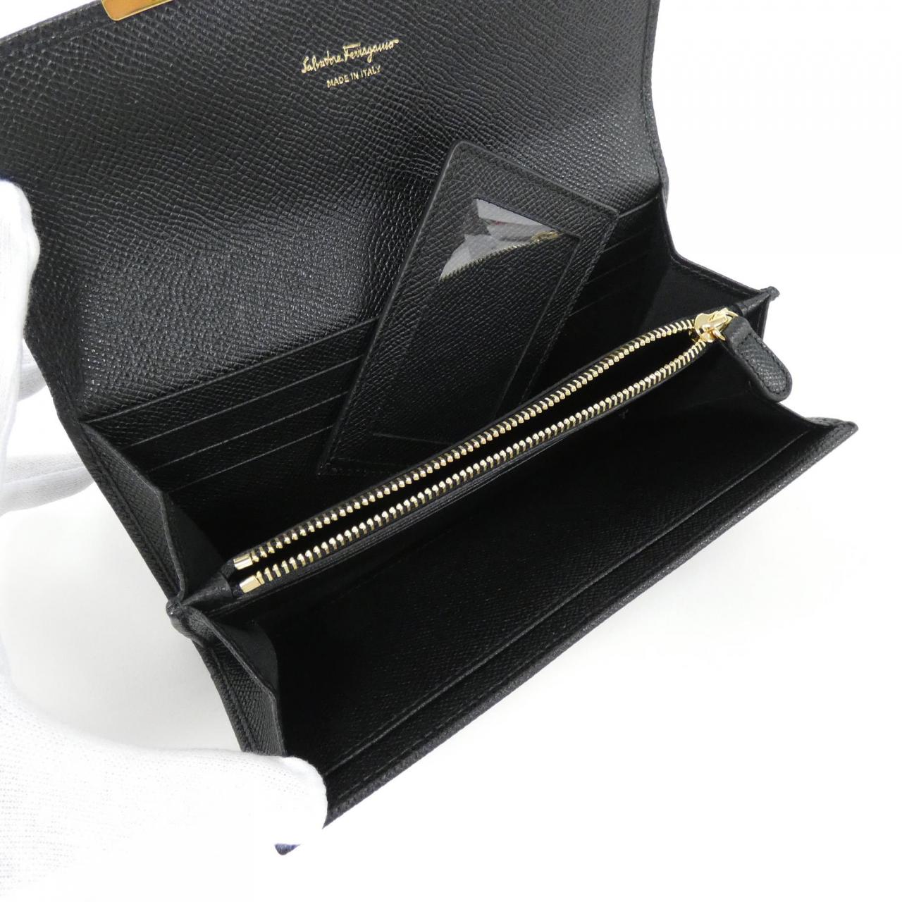 [新品] SALVATORE FERRAGAMO 22 D150 钱包