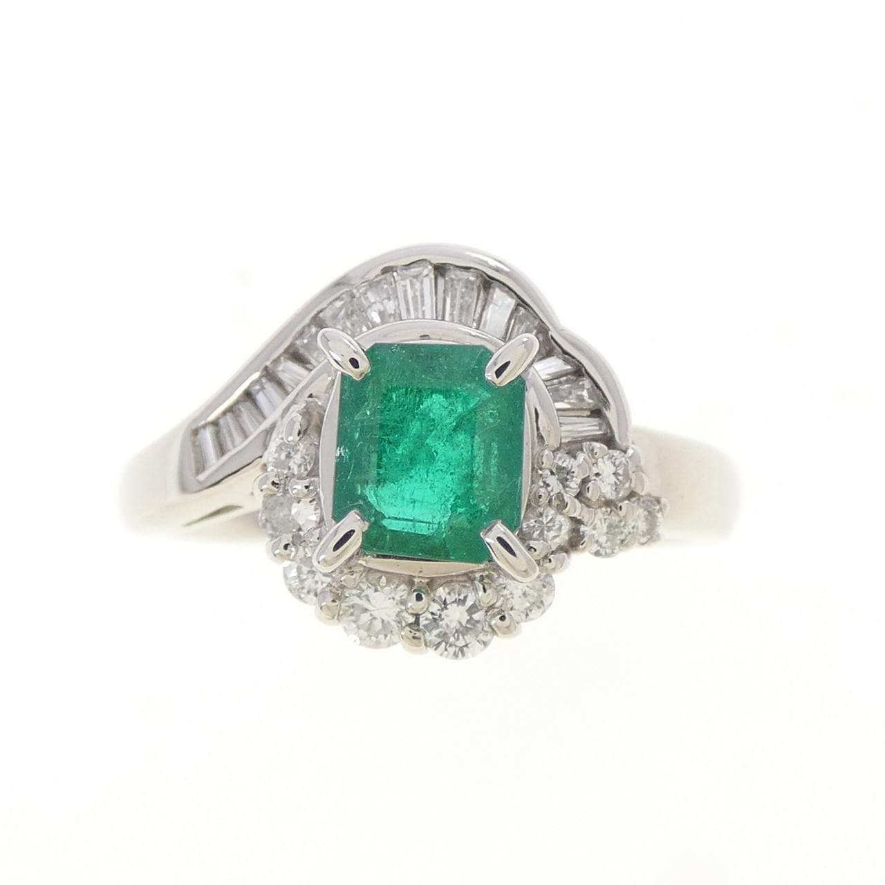 PT900 エメラルド リング 0.77CT