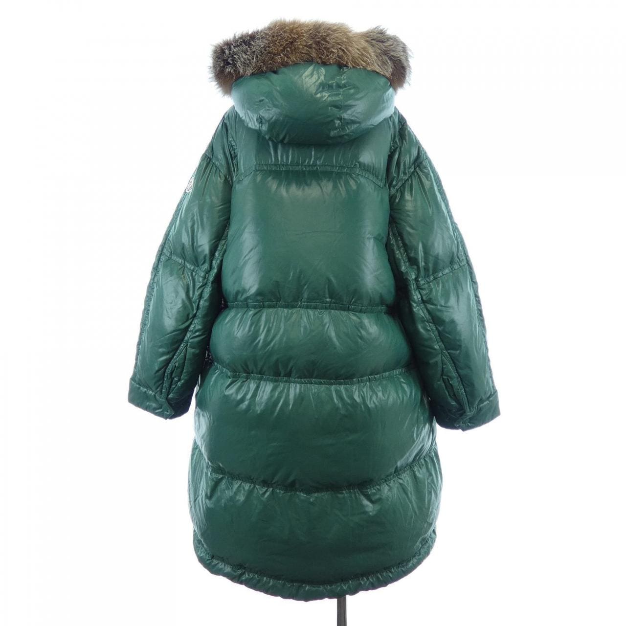 モンクレール MONCLER ESCALLONIA ダウンコート