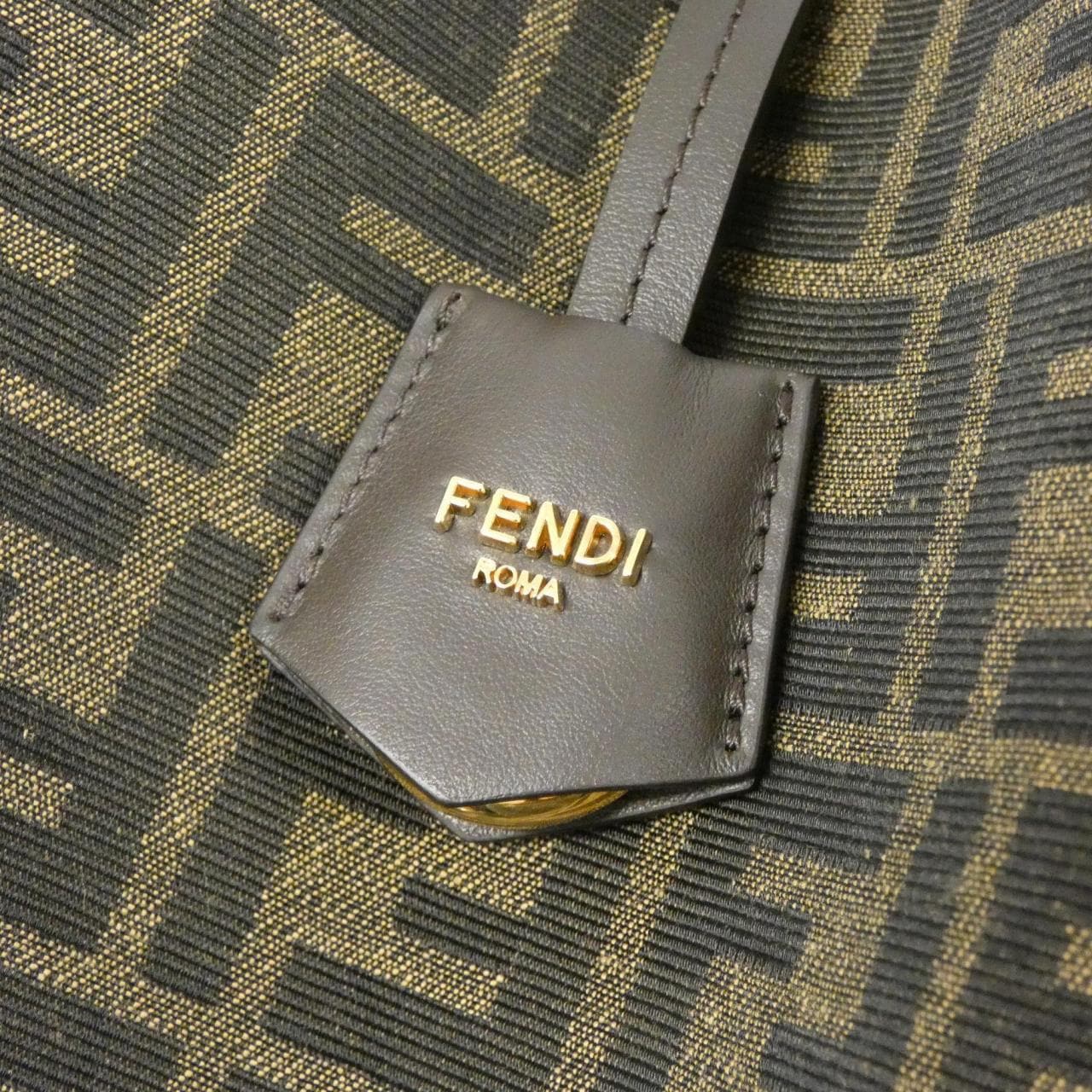 FENDI FENDI Origami 8BH414 AFPM 单肩包