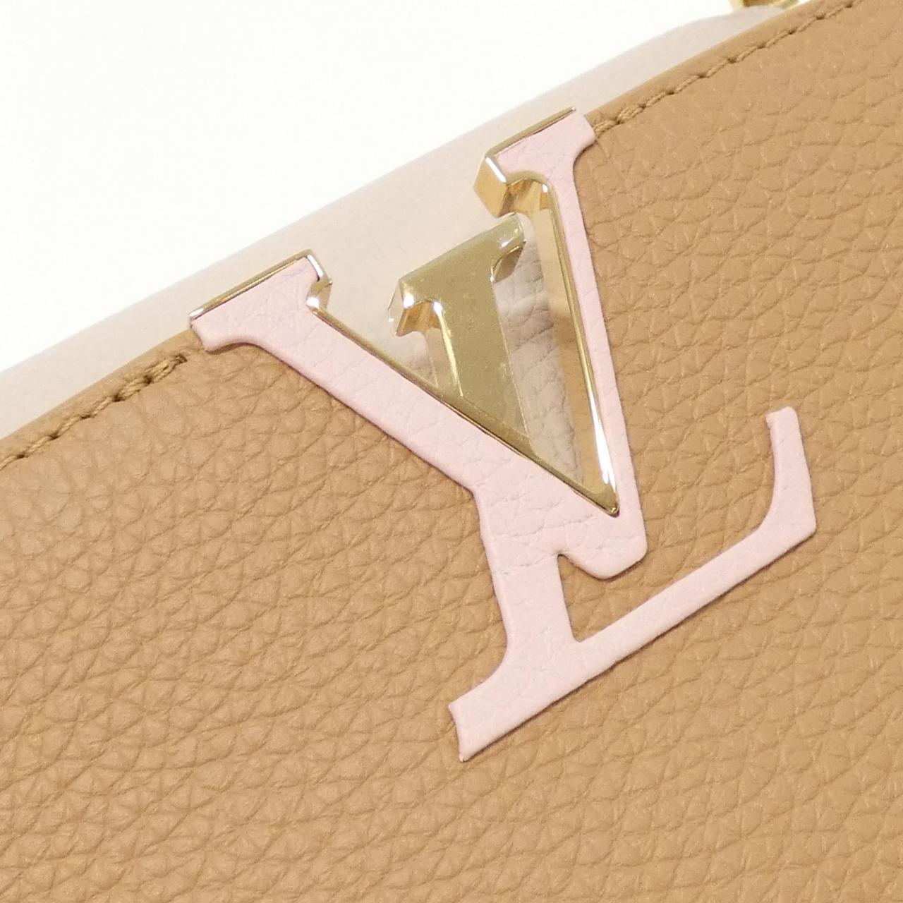 LOUIS VUITTON Capucines MM M22206 Bag