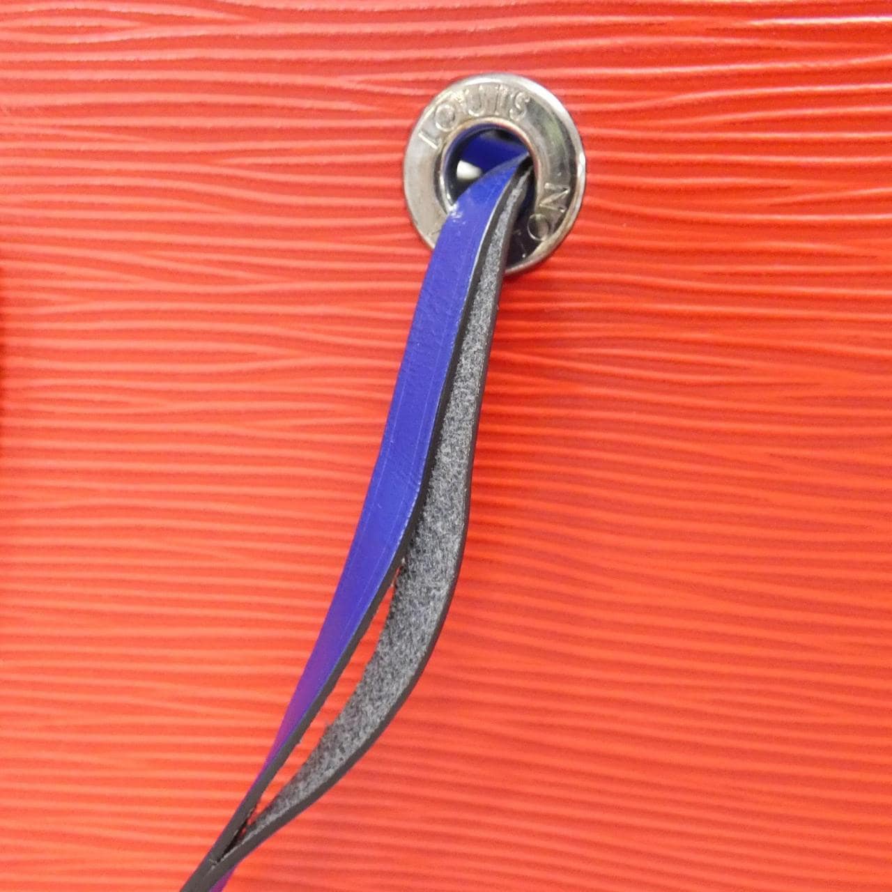 ルイヴィトン エピ ネオ ノエ M54365 ショルダーバッグ