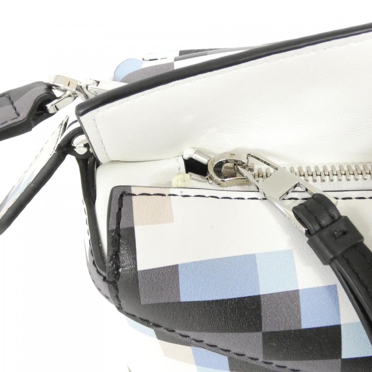 ロエベ パズル 10 ピクセル リエディション A510P60X28 バッグ