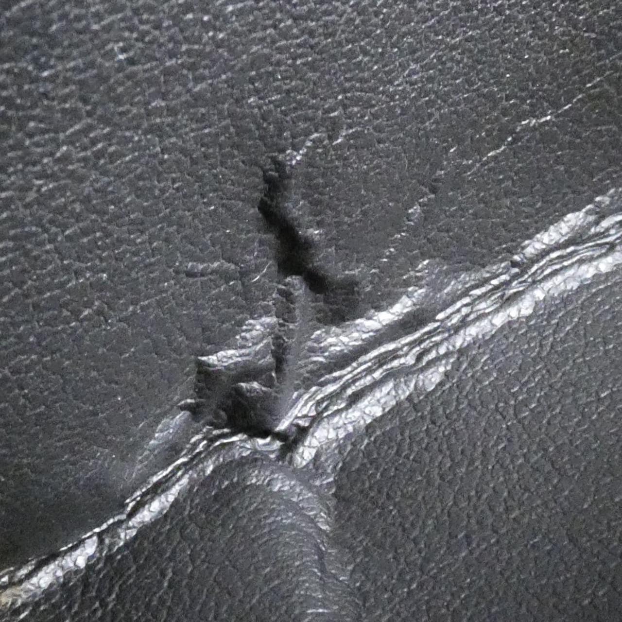 ルイヴィトン タイガ バイカル M30182 セカンドバッグ