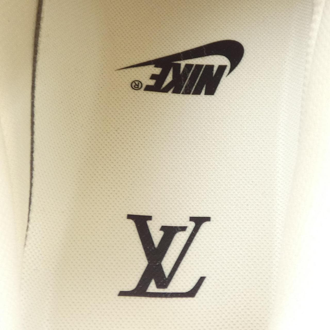 ルイヴィトン LOUIS VUITTON スニーカー