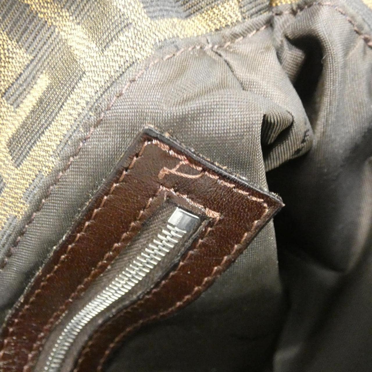 【ヴィンテージ】フェンディ バゲット 26424 ショルダーバッグ