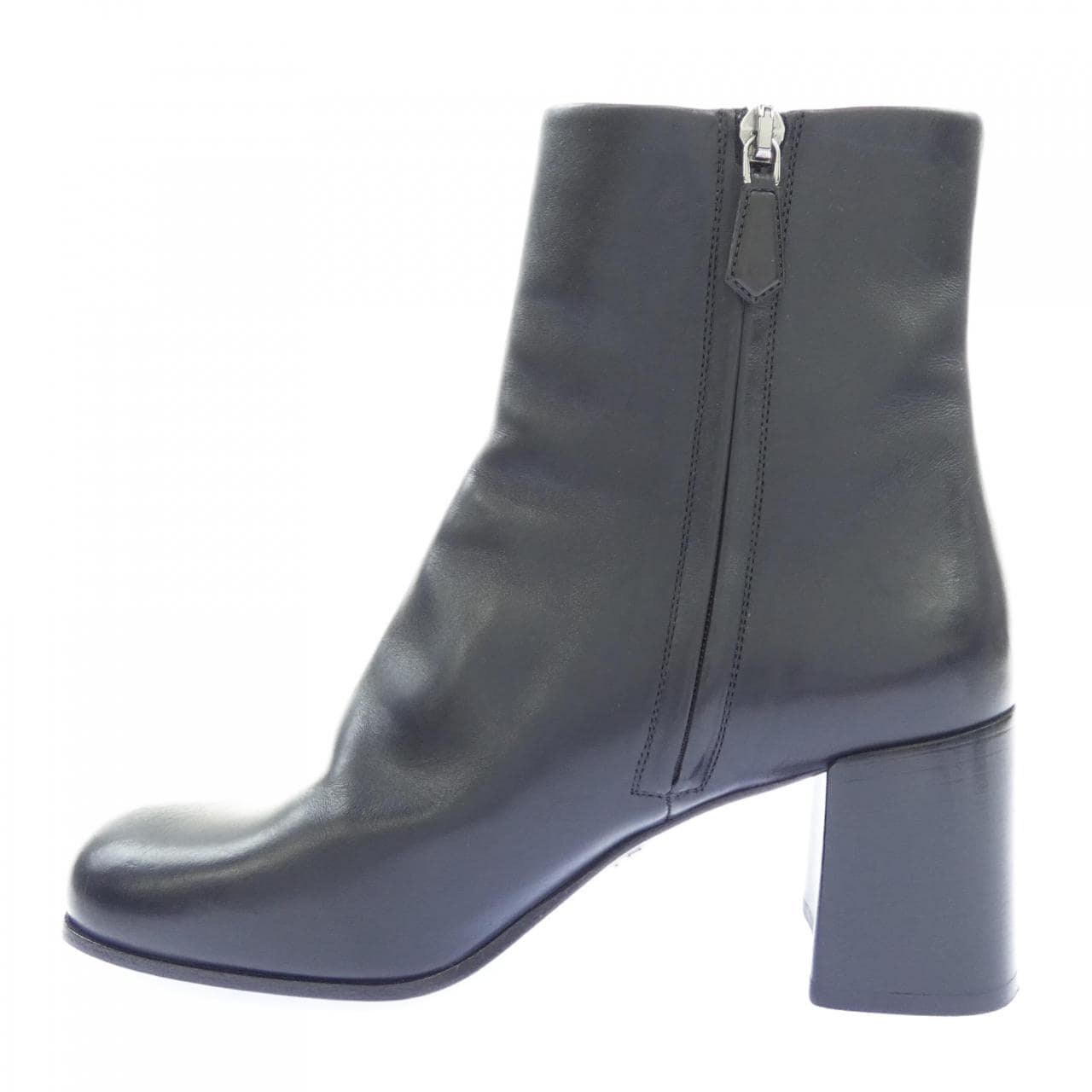 プラダ PRADA トライアングルロゴ 1T930M ブーツ