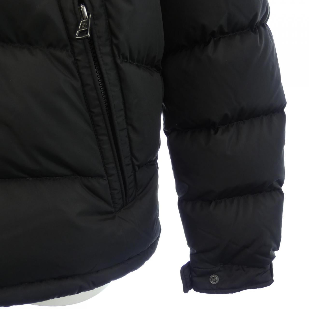 【新品】モンクレール MONCLER ダウンジャケット