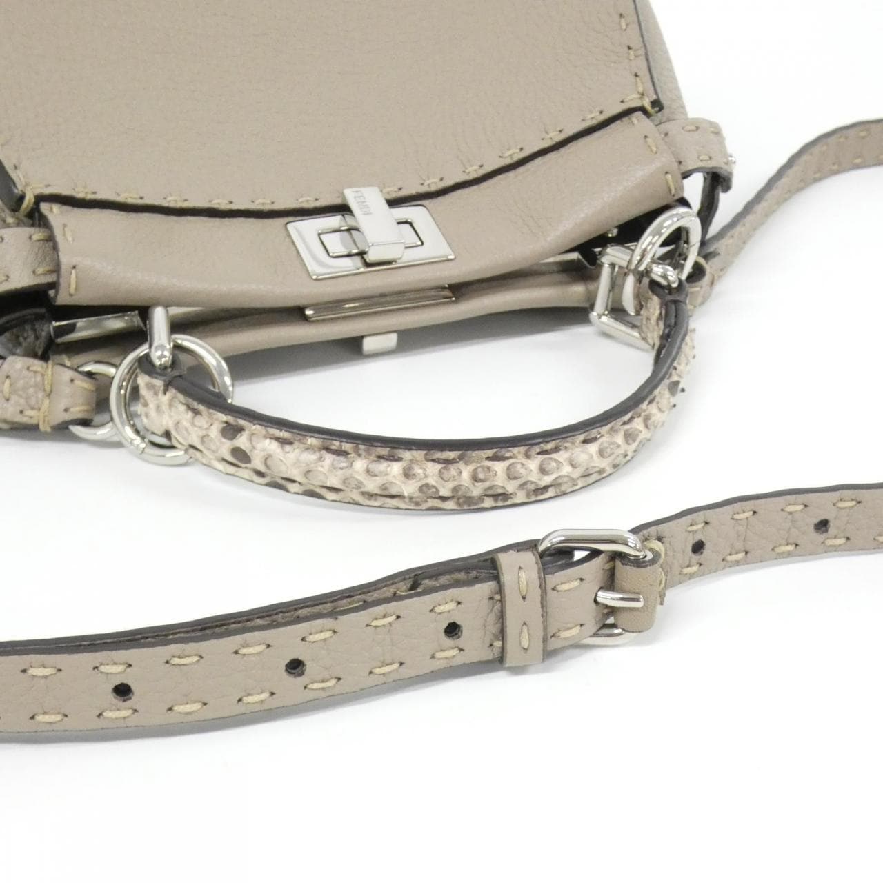 フェンディ SELLERIA ピーカブー ミニ 8BN244 N8K バッグ